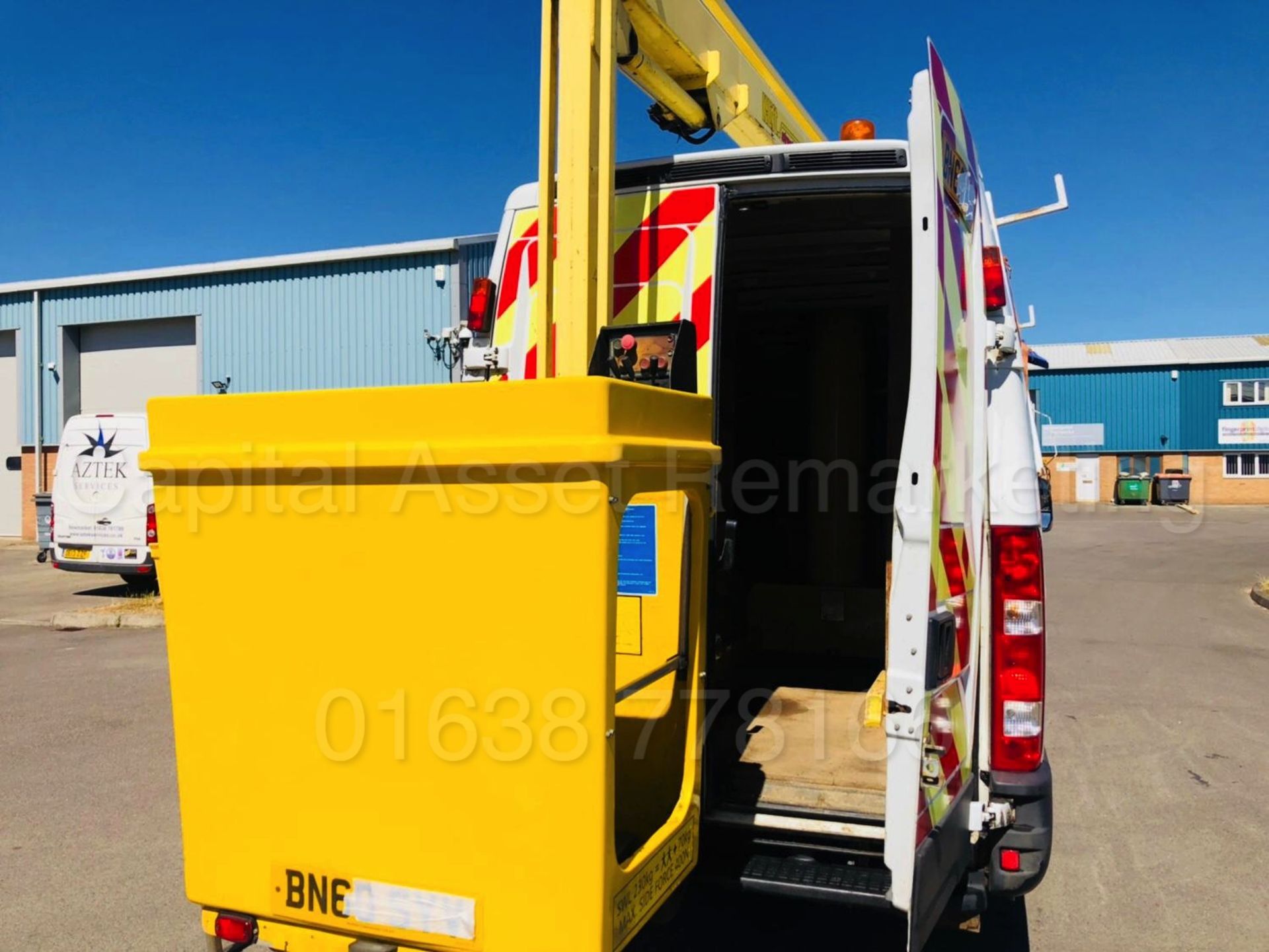 (On Sale) IVECO DAILY 50C15 *MWB - CHERRY PICKER* (2011 MODEL) '3.0 DIESEL - 146 BHP - 6 SPEED' - Image 13 of 32