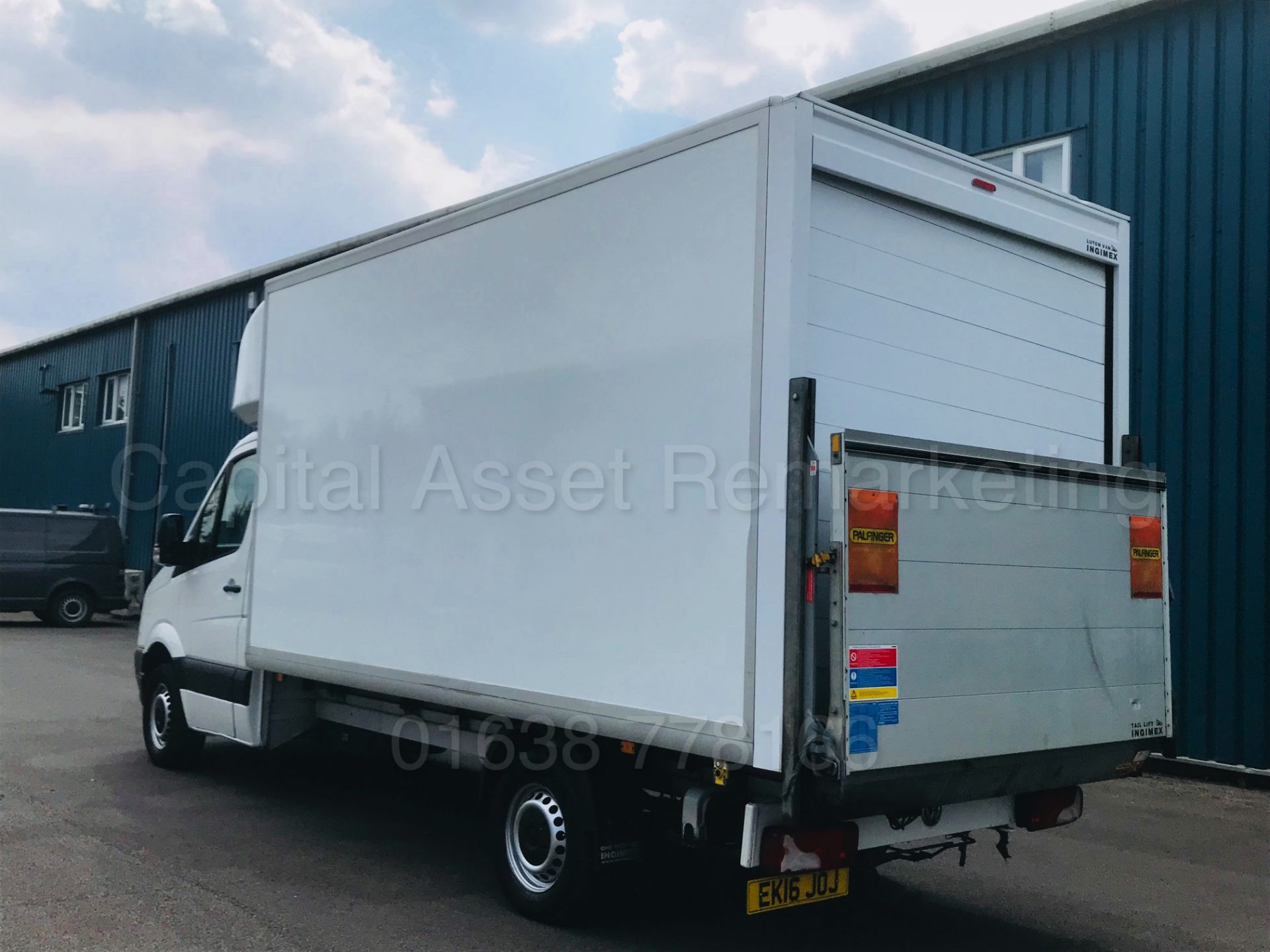(On Sale) VOLKSWAGEN CRAFTER CR35 'LWB - LUTON' (2016) '2.0 TDI - 136 BHP - 6 SPEED' **TAIL-LIFT** - Image 5 of 36