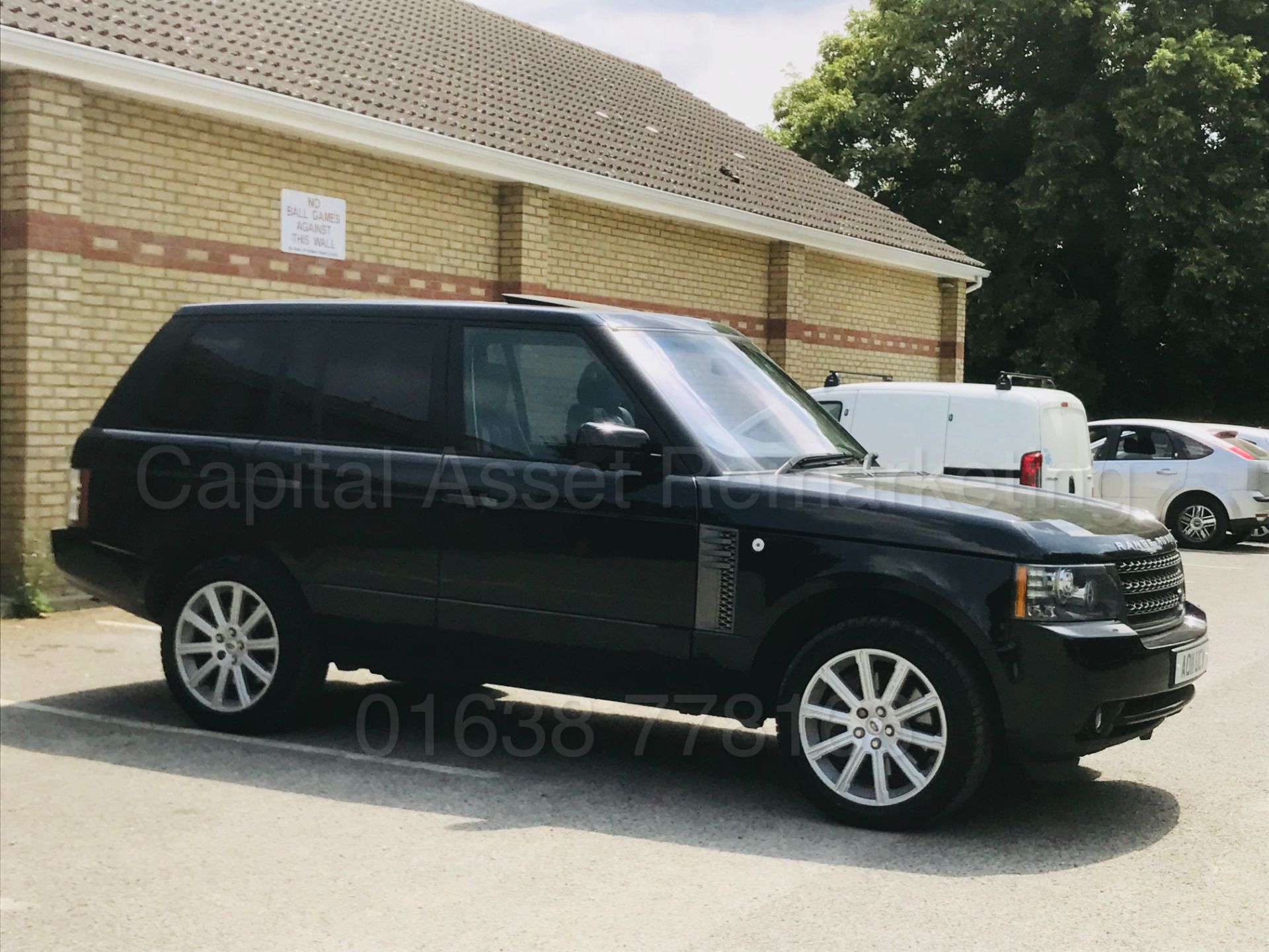 (On Sale) RANGE ROVER VOGUE SE (2011) 'TDV8 -8 SPEED AUTO' **FULLY LOADED** (1 OWNER - FULL HISTORY) - Image 11 of 60