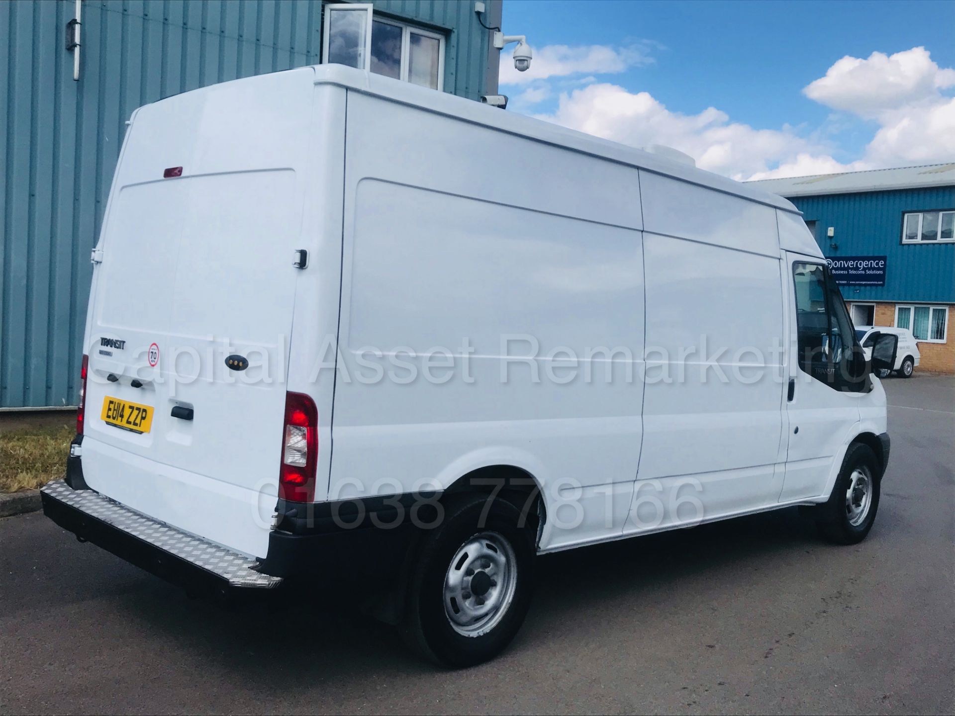 FORD TRANSIT 125 T350L RWD 'LWB - FRIDGE / FREEZER' (2014) '2.2 TDCI - 125 BHP - 6 SPEED' *SAT NAV* - Image 11 of 29