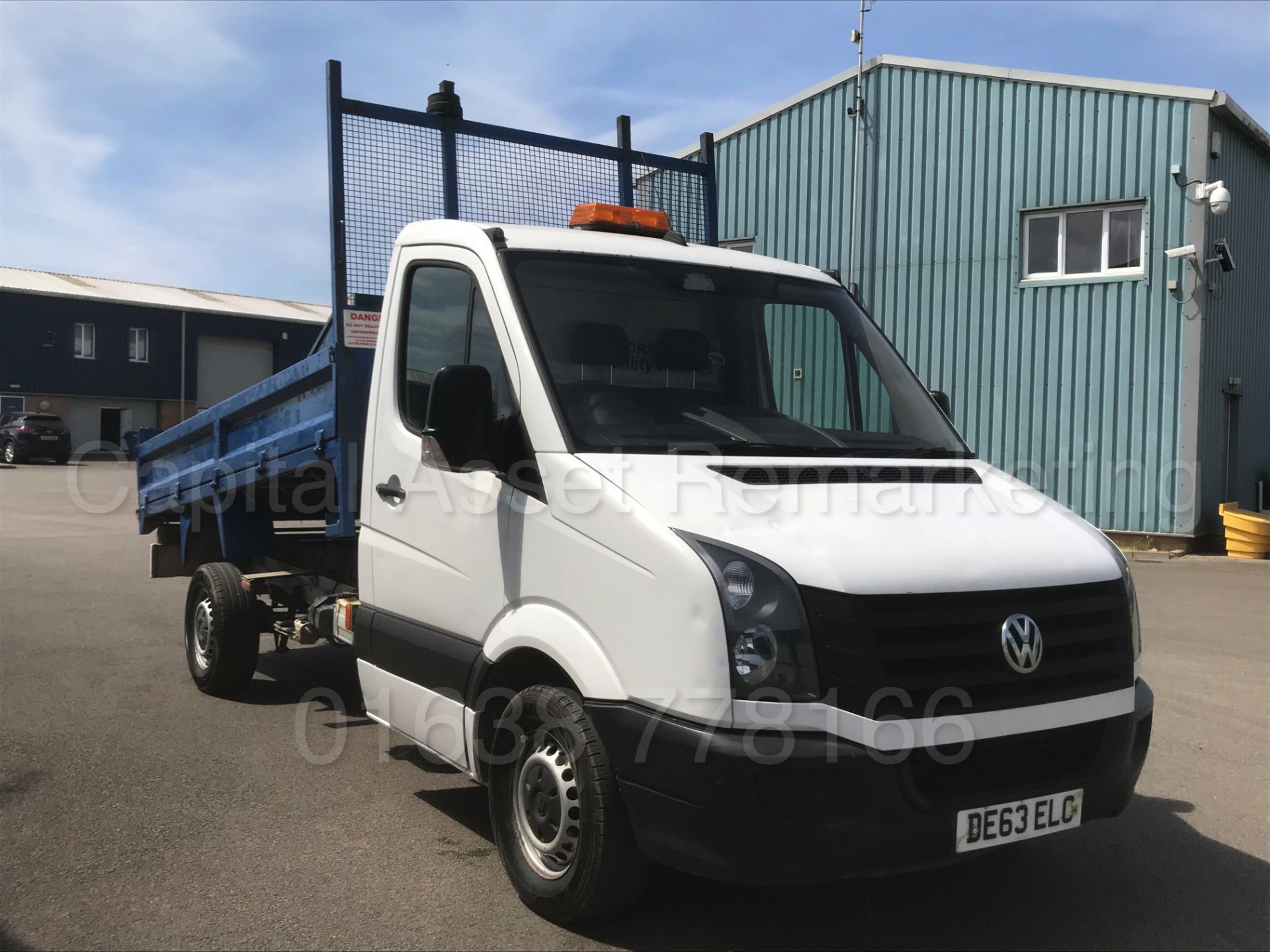 VOLKSWAGEN CRAFTER CR35 *TIPPER* (2014 MODEL) '2.0 TDI - 109 BHP - 6 SPEED' (LOW MILES) **3500KG** - Image 12 of 27