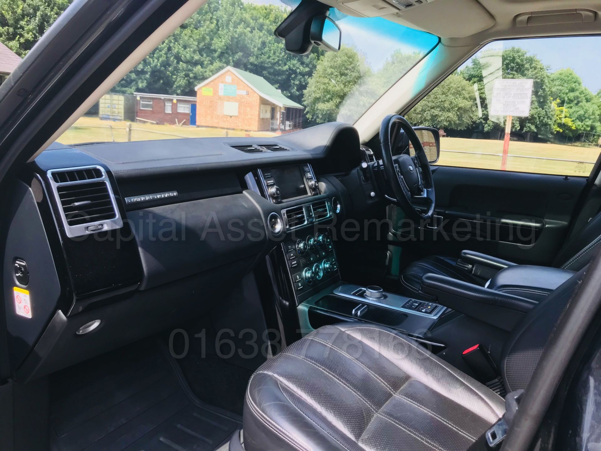 (On Sale) RANGE ROVER VOGUE SE (2011) 'TDV8 -8 SPEED AUTO' **FULLY LOADED** (1 OWNER - FULL HISTORY) - Image 24 of 60