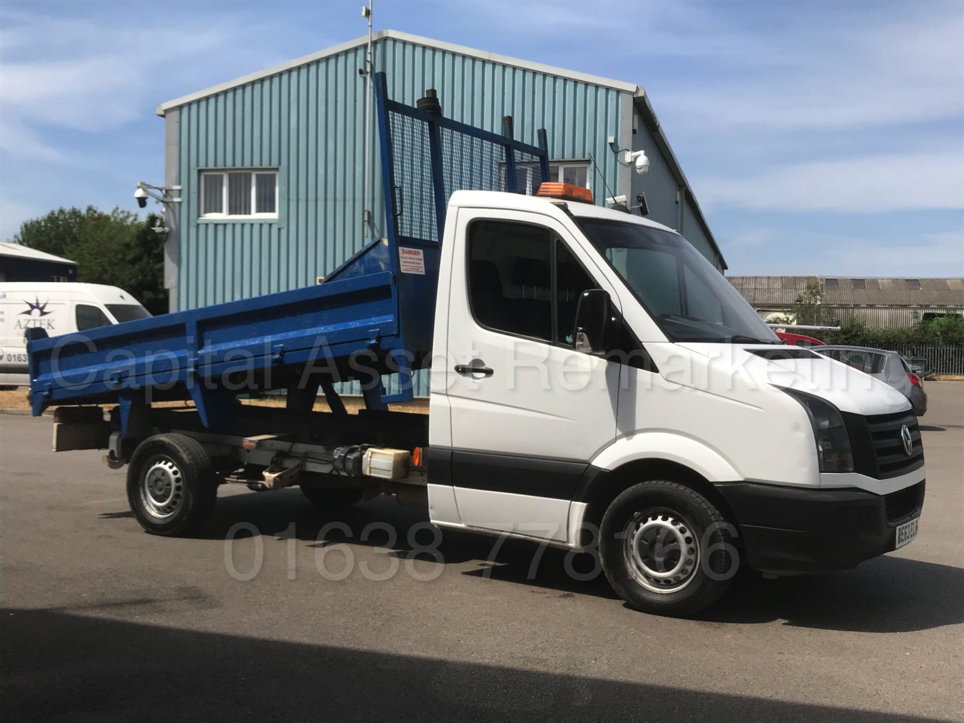 VOLKSWAGEN CRAFTER CR35 *TIPPER* (2014 MODEL) '2.0 TDI - 109 BHP - 6 SPEED' (LOW MILES) **3500KG** - Image 10 of 27