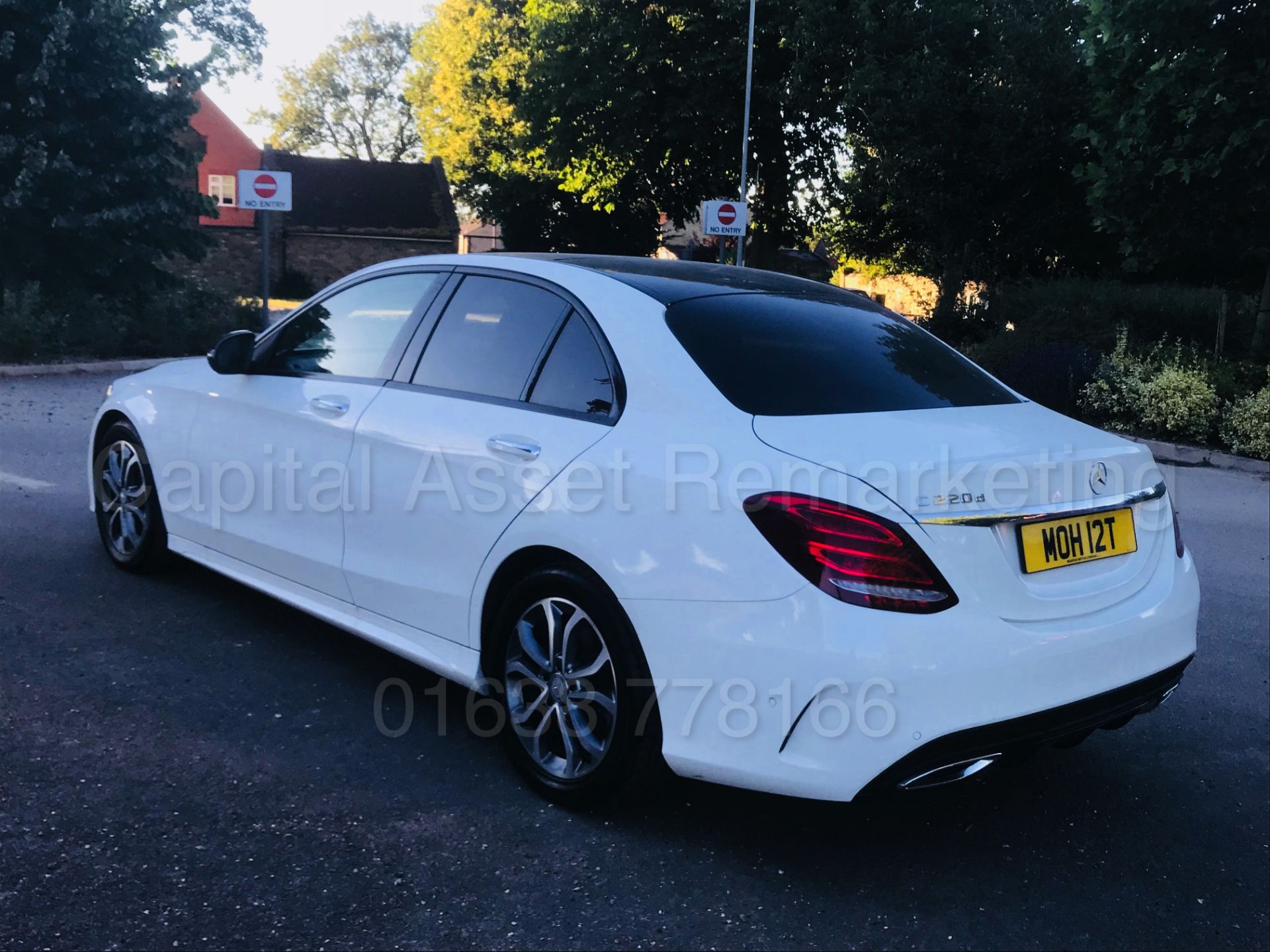 (On Sale) MERCEDES-BENZ C220D 'AMG LINE - PREMIUM' (2017- 67 REG) '9-G TRONIC AUTO - NAV - PAN ROOF' - Image 12 of 58