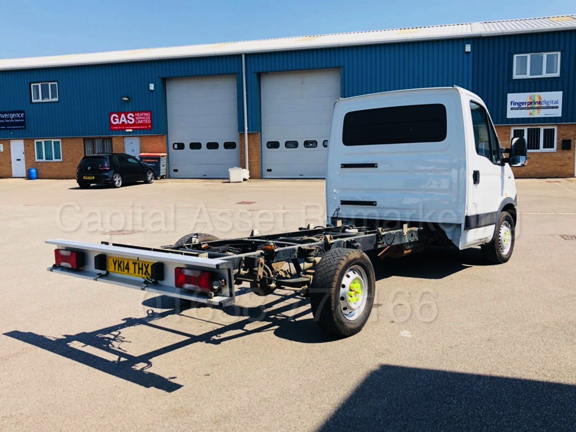 (On Sale) IVECO DAILY 35S11 'LWB - CHASSIS CAB' (2014 - 14 REG) '2.3 DIESEL - 6 SPEED' (1 OWNER) - Bild 10 aus 18