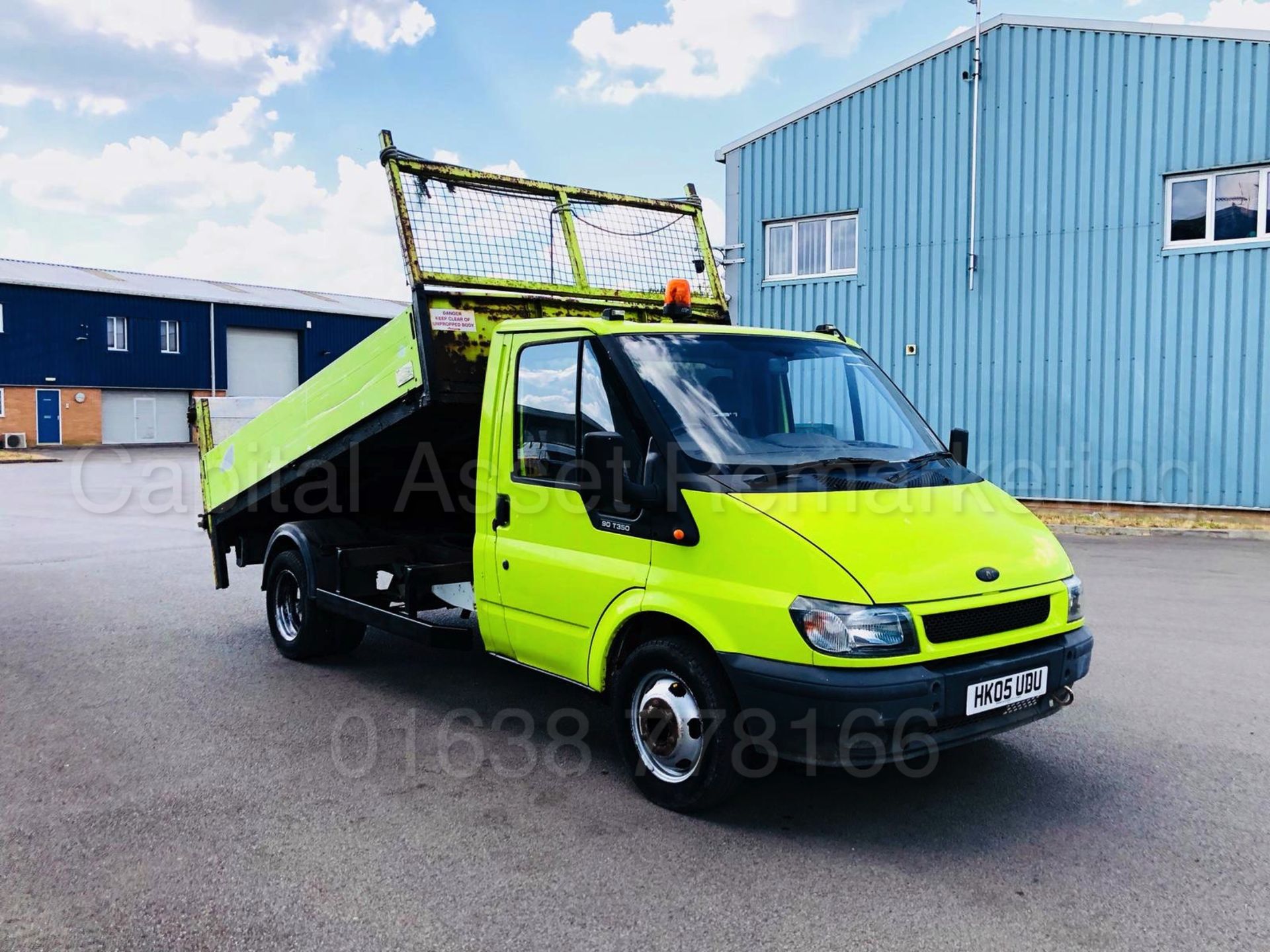 FORD TRANSIT 90 T350 'SINGLE CAB - TIPPER' (2005) '2.4 TDCI - 90 BHP - 5 SPEED' **LOW MILES** - Image 2 of 20