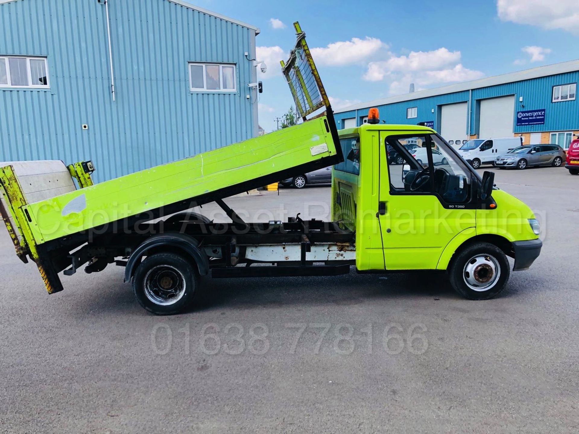 FORD TRANSIT 90 T350 'SINGLE CAB - TIPPER' (2005) '2.4 TDCI - 90 BHP - 5 SPEED' **LOW MILES** - Image 11 of 20