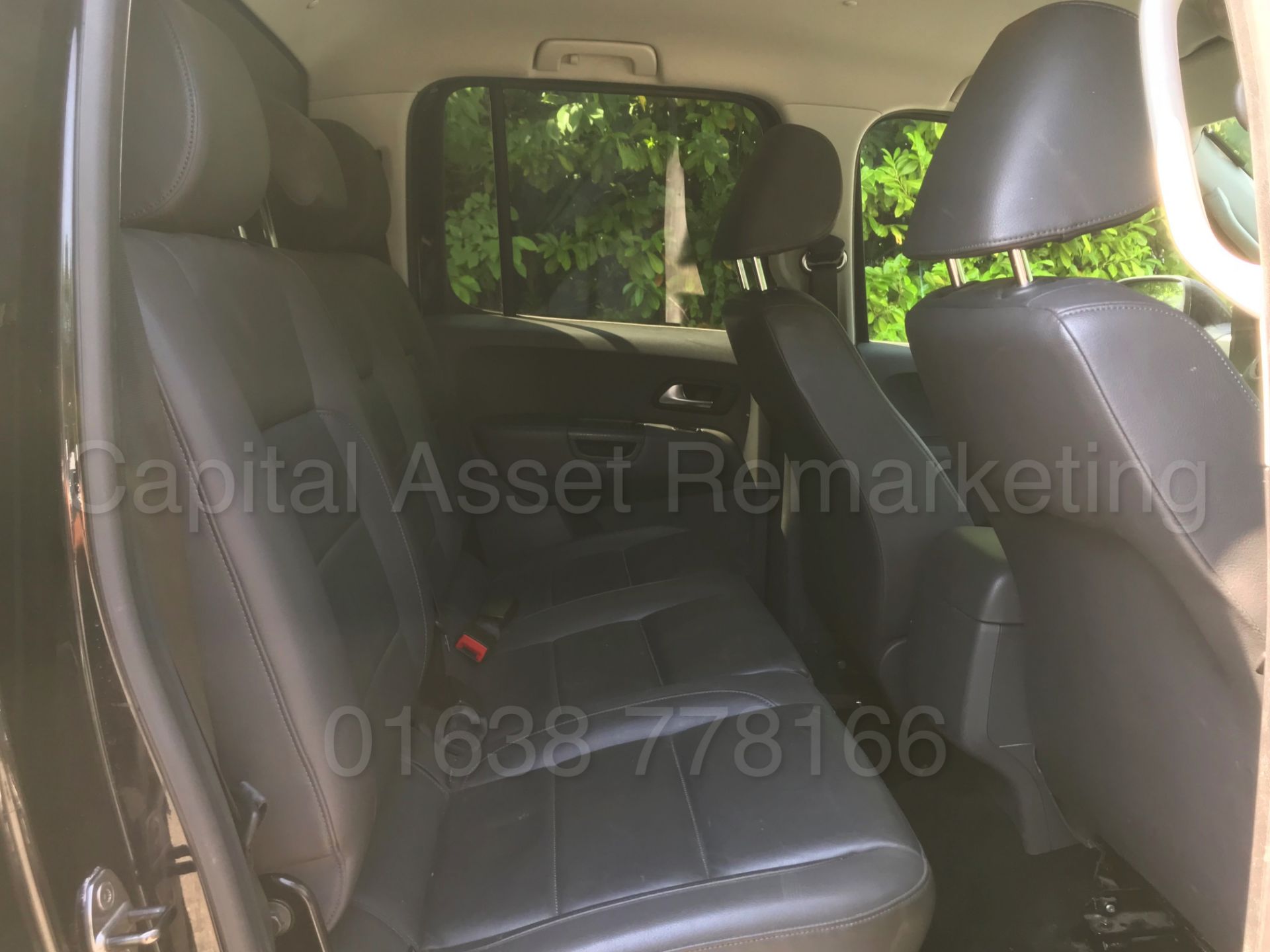 VOLKSWAGEN AMAROK **HIGHLINE** D/CAB PICK-UP (2015 MODEL) '2.0 TDI - 180 BHP - LEATHER - SAT NAV' - Image 28 of 40