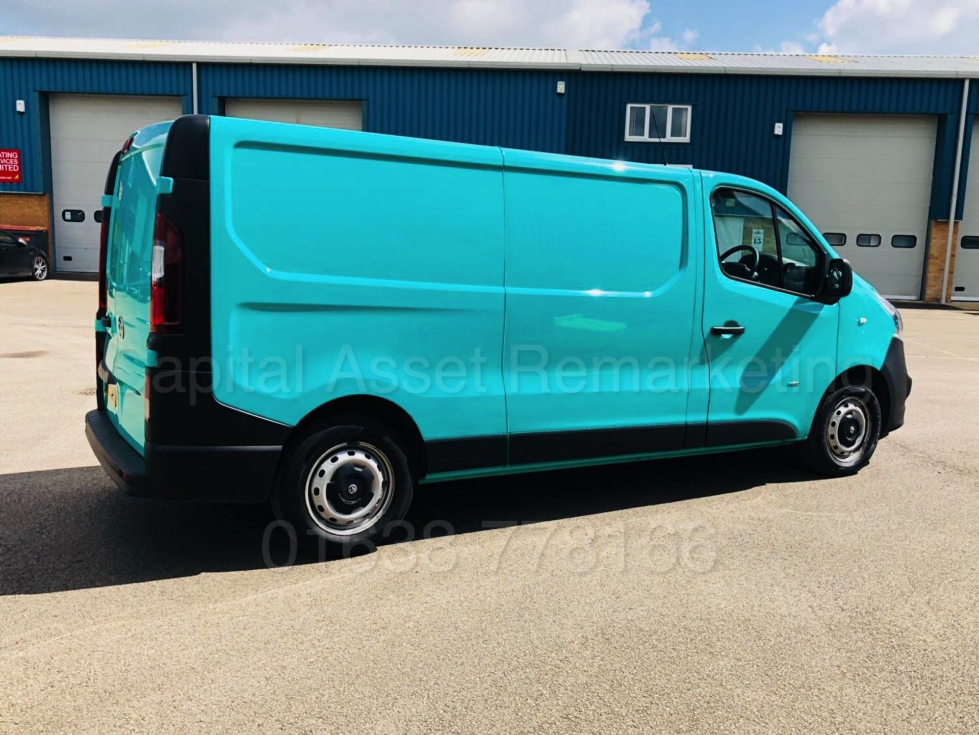 (ON SALE) VAUXHALL VIVARO 2900 'ECOFLEX' PANEL VAN (2016 MODEL) '1.6 CDTI - 6 SPEED - STOP/START' - Image 22 of 36