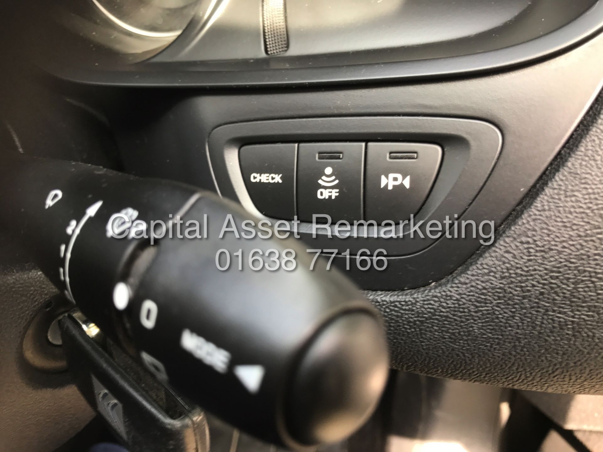 CITROEN C5 2.0HDI "VTR" SPORTS TOURER ESTATE (AUTO) - 14 REG - NEW SHAPE - 1 OWNER - SAT NAV - WOW!! - Image 18 of 21