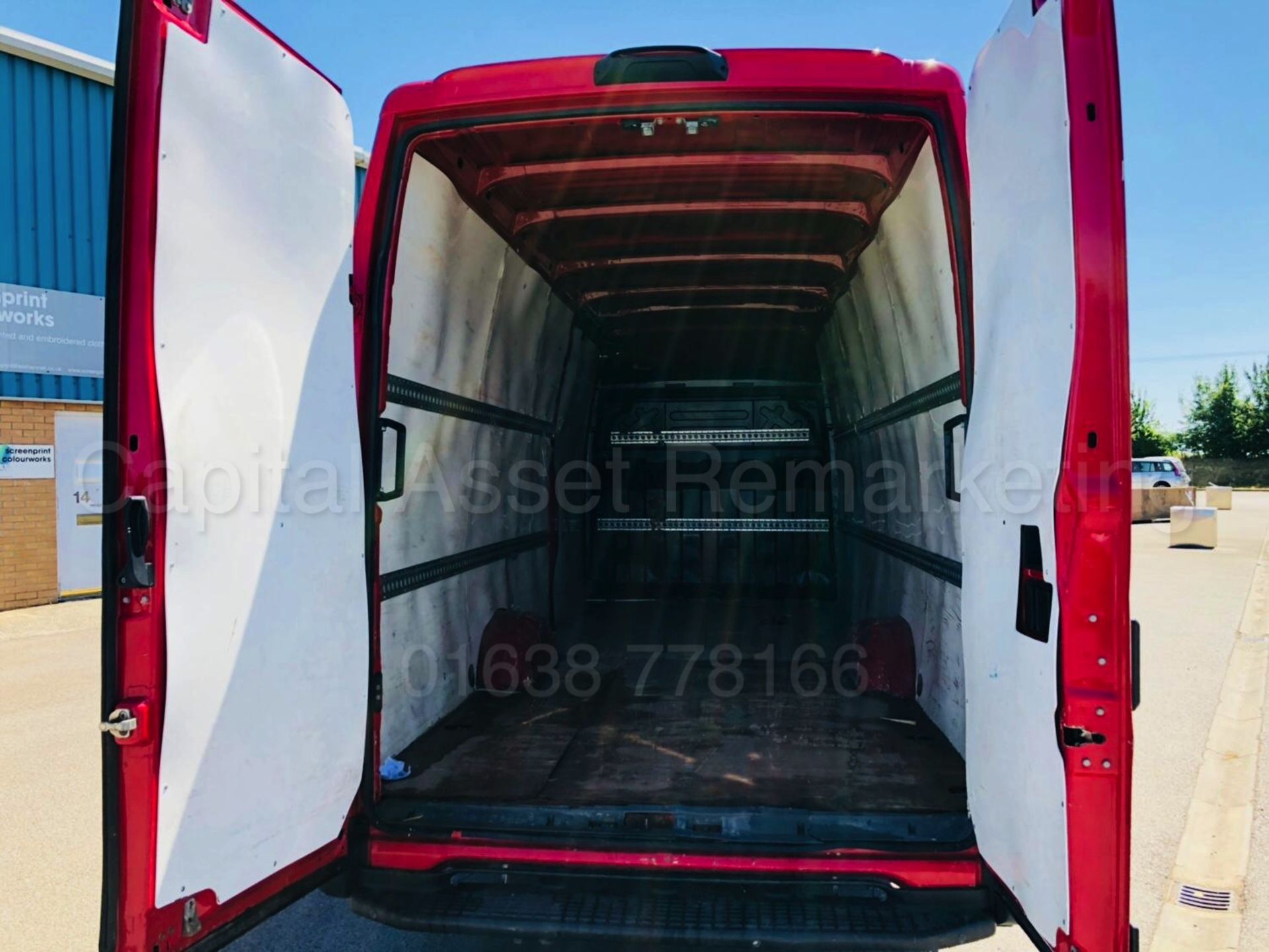 IVECO DAILY 35S13 'LWB HI-ROOF - PANEL VAN' (2013 MODEL) '2.3 DIESEL - 127 BHP - 6 SPEED' - Image 19 of 22