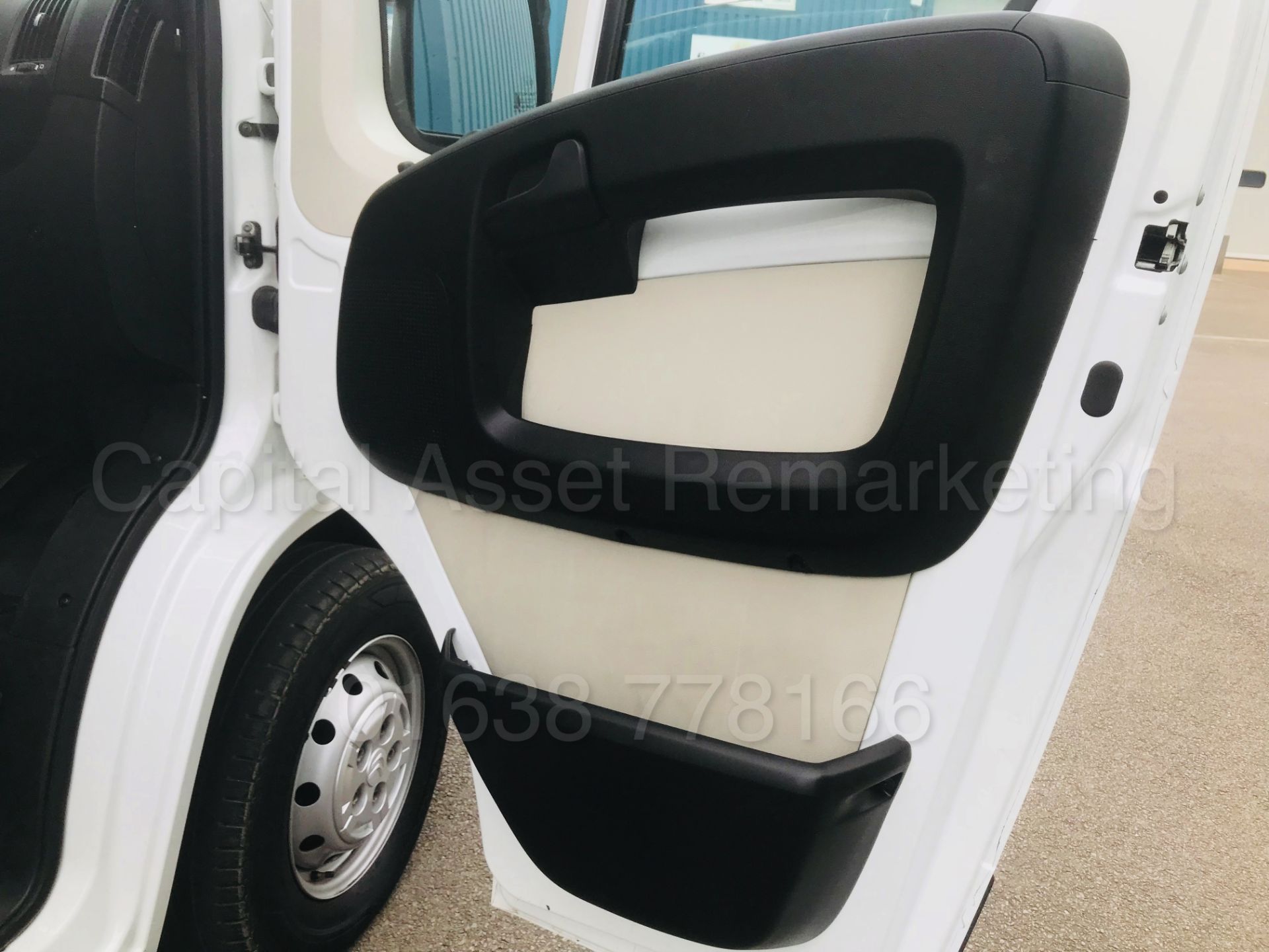 CITROEN RELAY 35 'LWB HI-ROOF' PANEL VAN (2016) '2.2 HDI - 130 BHP - 6 SPEED' **ENTERPRISE EDITION** - Bild 25 aus 38