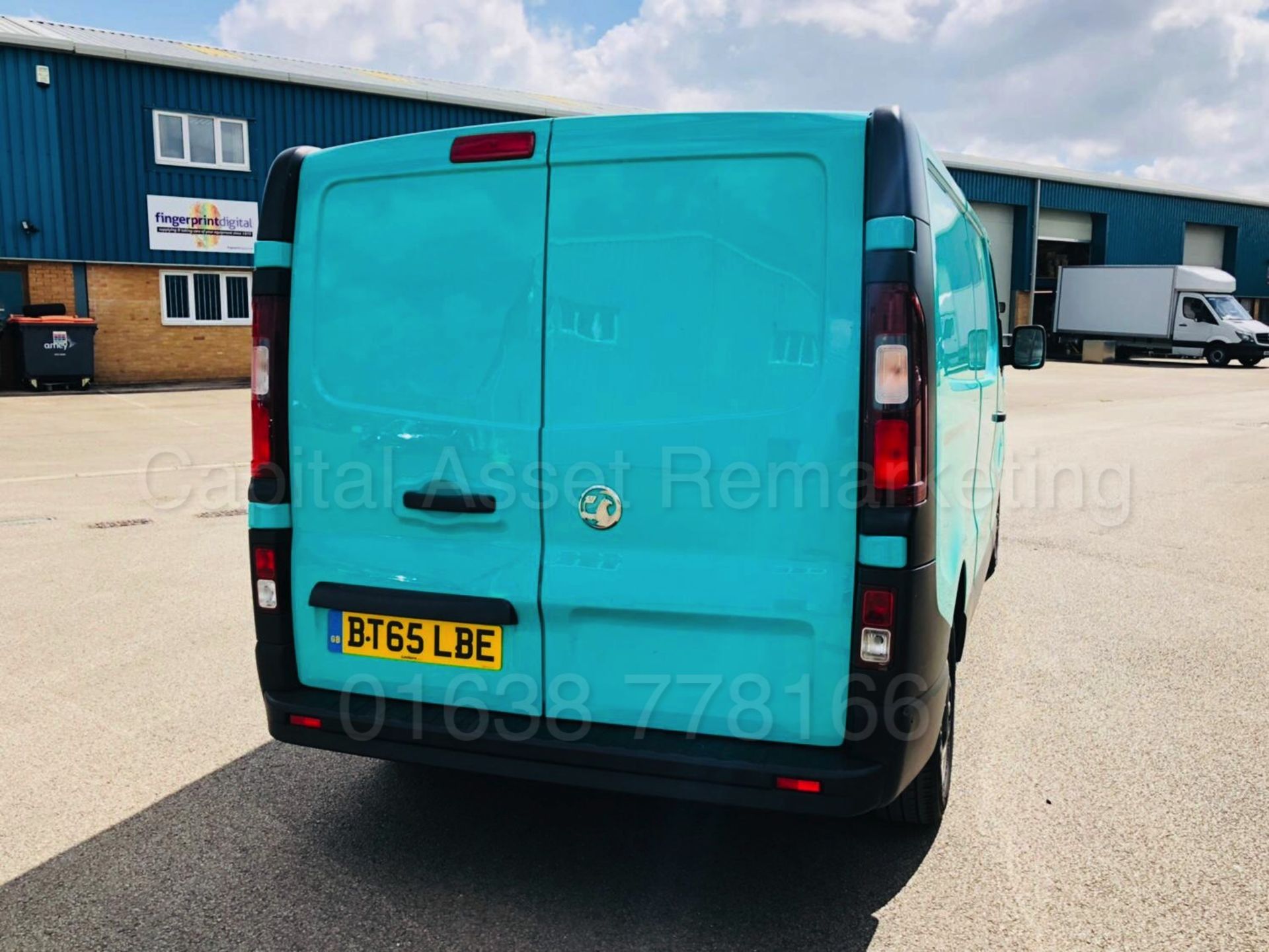 (ON SALE) VAUXHALL VIVARO 2900 'ECOFLEX' PANEL VAN (2016 MODEL) '1.6 CDTI - 6 SPEED - STOP/START' - Image 27 of 36