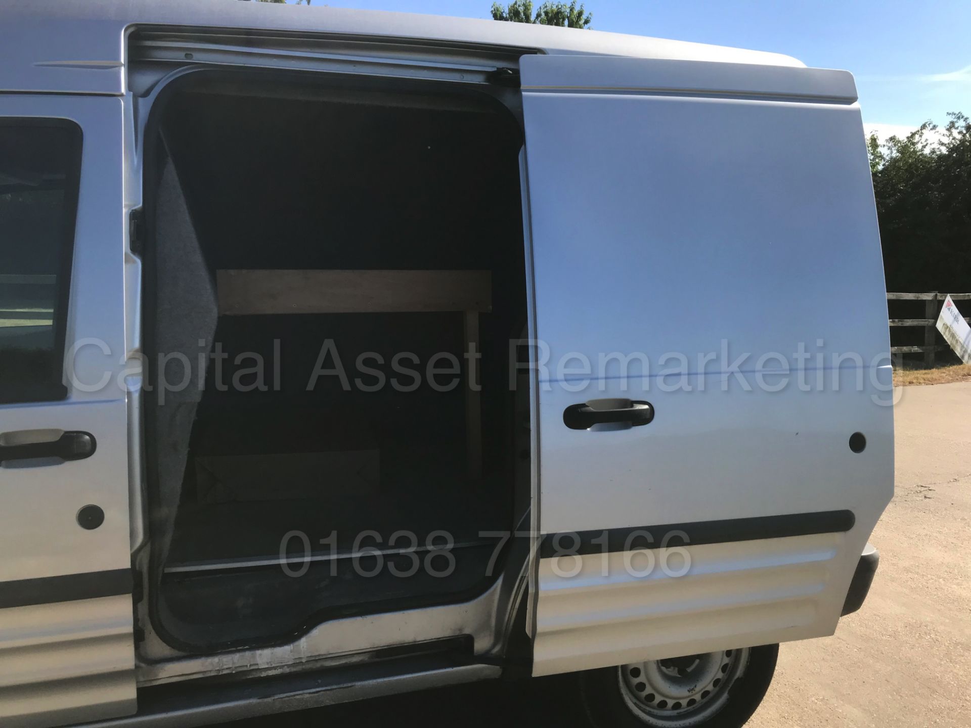 FORD TRANSIT CONNECT L90 T230 'LWB HI-ROOF - PANEL VAN' (2009) '1.8 TDCI -90 BHP - 5 SPEED' (NO VAT) - Image 17 of 26