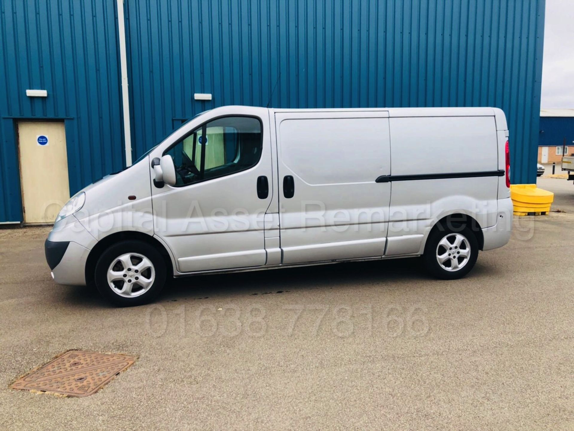 VAUXHALL VIVARO 2900 *SPORTIVE* LWB (2013 MODEL) '2.0 CDTI - 115 BHP - 6 SPEED' **AIR CON** (NO VAT) - Image 12 of 31