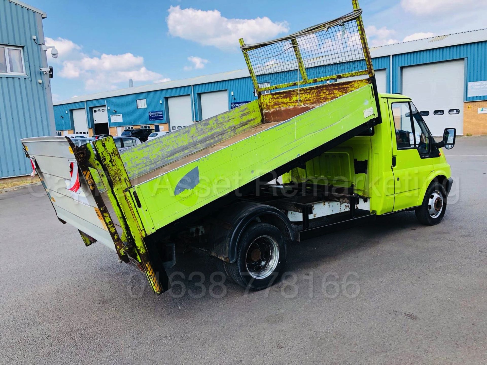 FORD TRANSIT 90 T350 'SINGLE CAB - TIPPER' (2005) '2.4 TDCI - 90 BHP - 5 SPEED' **LOW MILES** - Image 13 of 20