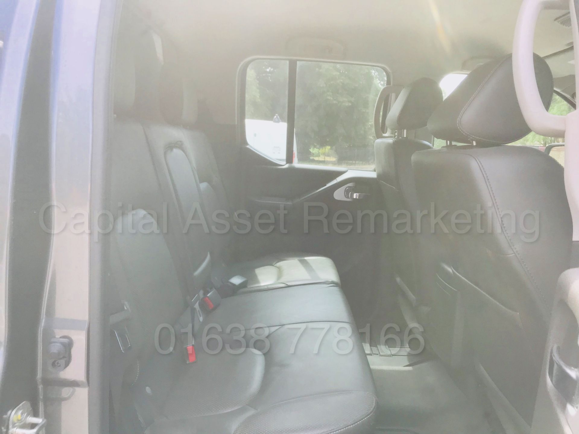 NISSAN NAVARA *TEKNA* D/CAB PICK-UP (2015) '2.5 DCI - 6 SPEED' (1 OWNER - FULL HISTORY) - Image 30 of 49