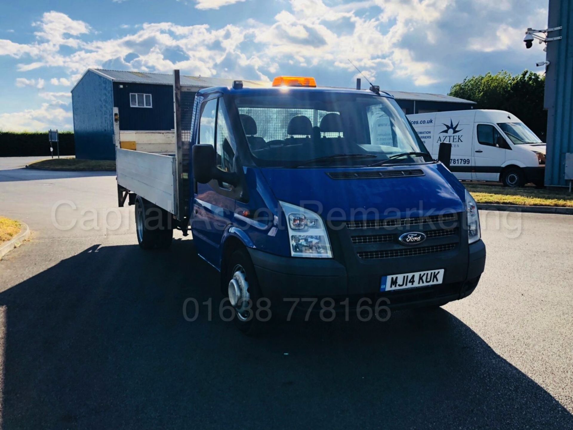 FORD TRANSIT 125 T350 'LWB - DROPSIDE' (2014) '2.2 TDCI - 125 BHP - 6 SPEED' **TAIL-LIFT** (1 OWNER) - Image 16 of 38