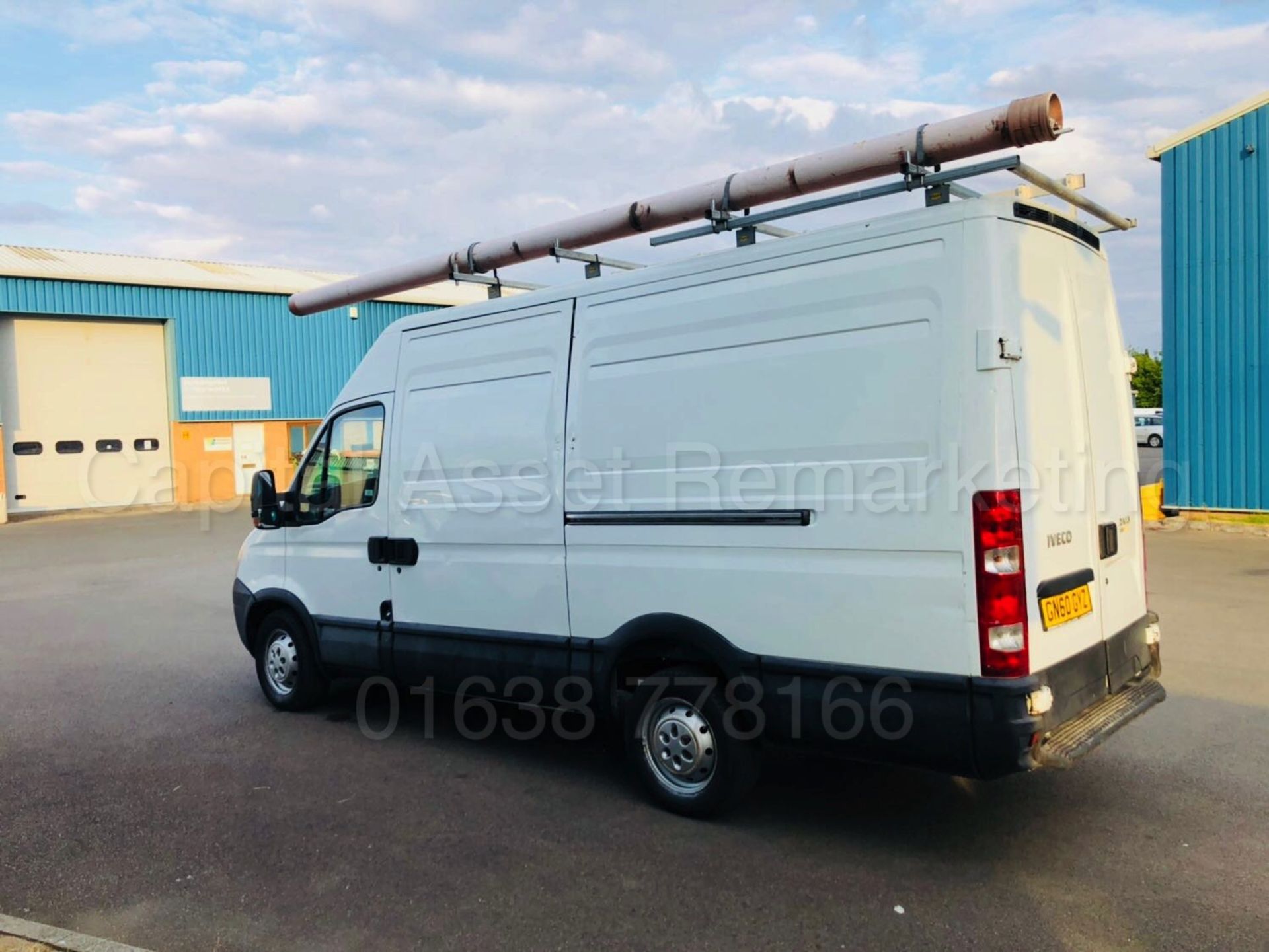 IVECO DAILY 35S11 'LCV - PANEL VAN' (2011 MODEL) '2.3 DIESEL - 127 BHP - 5 SPEED' - Image 18 of 24