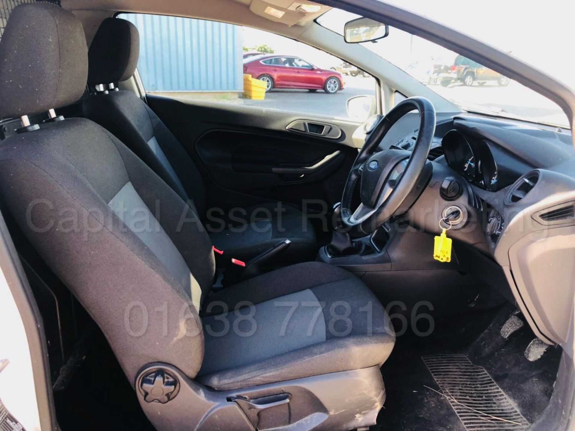 FORD FIESTA *TECH EDITION* 'LCV - PANEL VAN' (2013) 1.6 TDCI *ECONETIC* - STOP / START' - Image 26 of 32