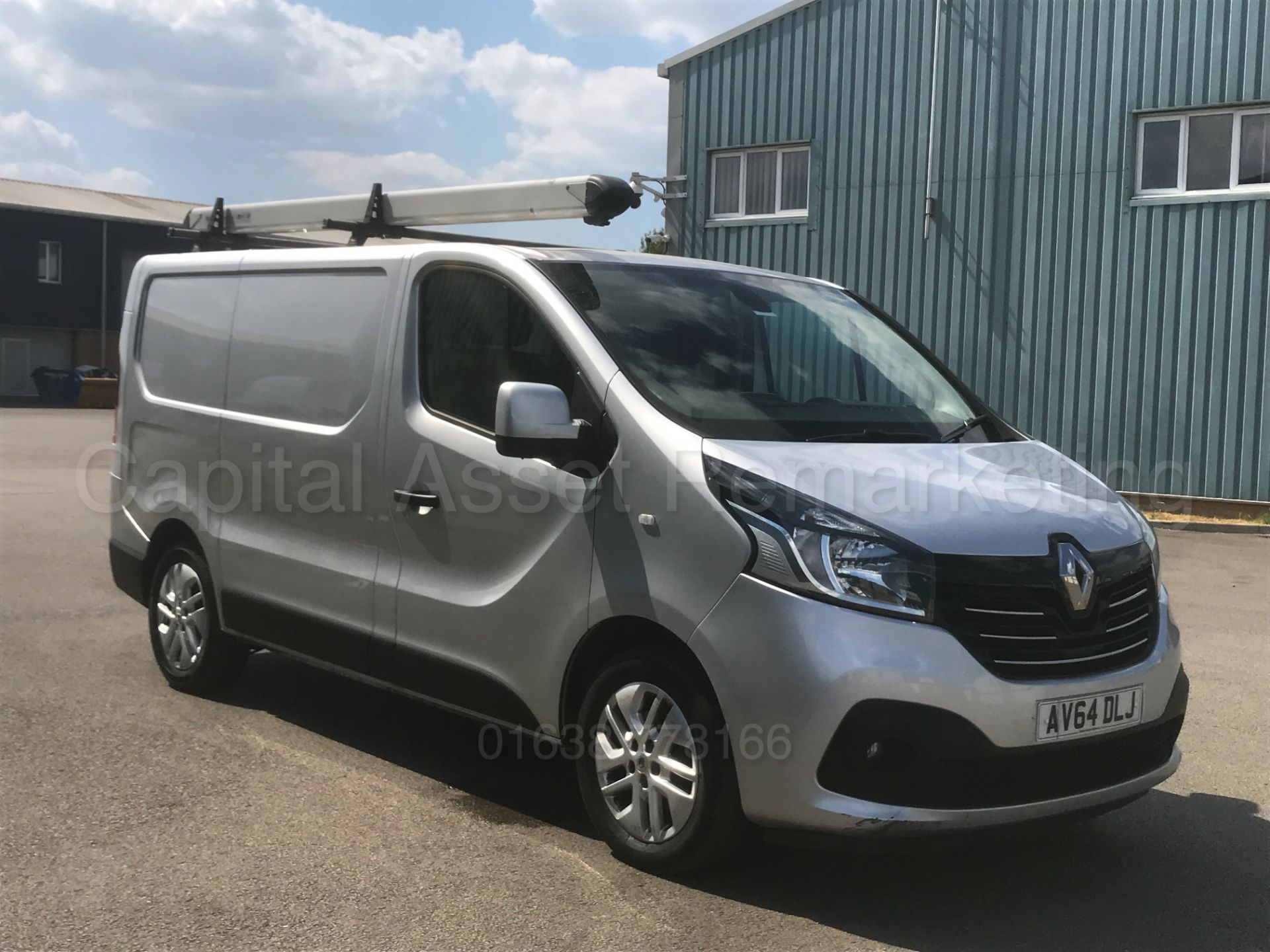 (On Sale) RENAULT TRAFIC *SPORT EDITION* (2015) '1.6 DCI -120 BHP - 6 SPEED' *SAT NAV - STOP/START* - Image 2 of 38