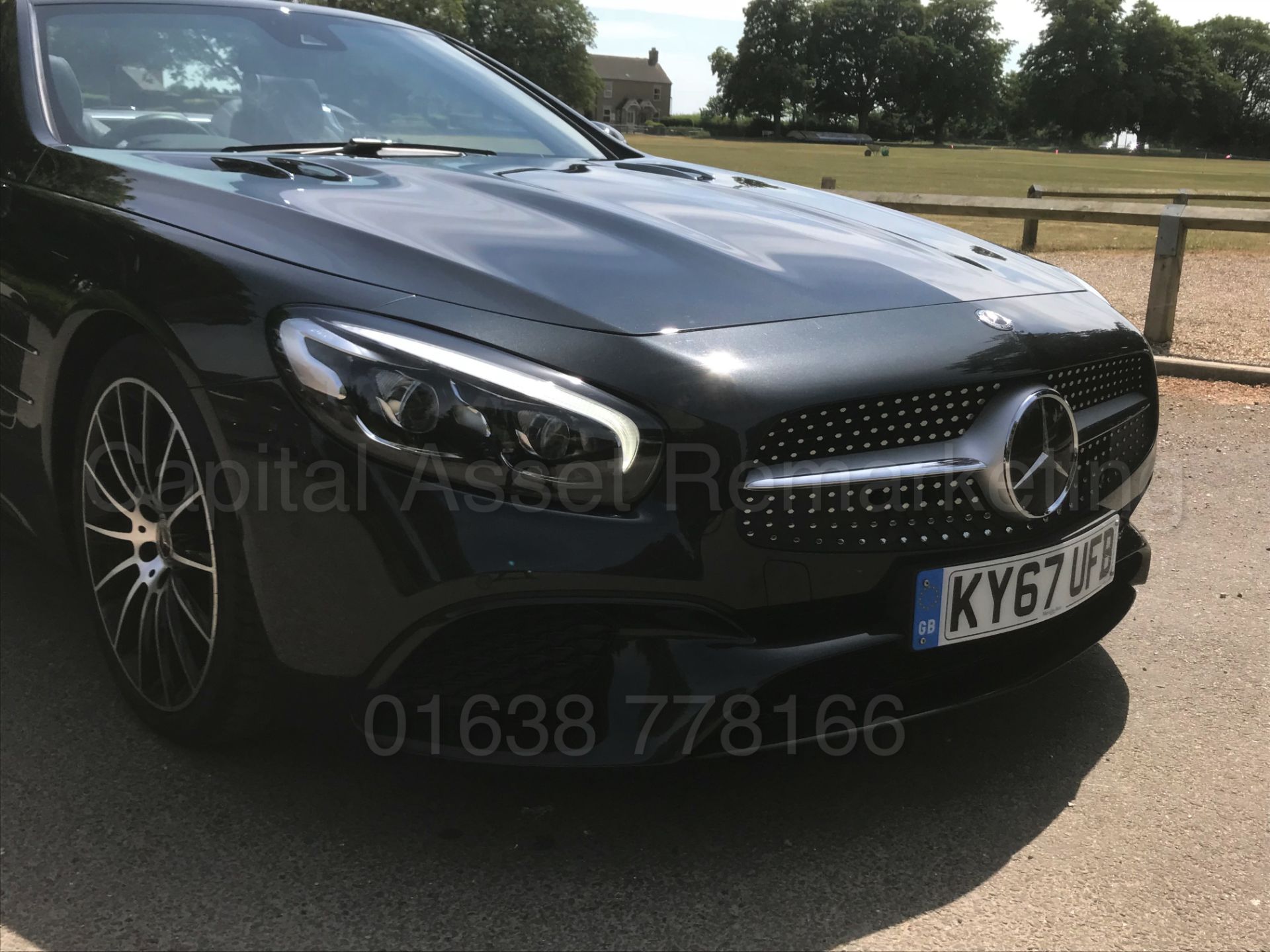 MERCEDES-BENZ SL 400 'AMG EDITION' (2018 MODEL) '3.0 V6 - 367 BHP - 9 SPEED AUTO' **MASSIVE SPEC** - Image 37 of 75