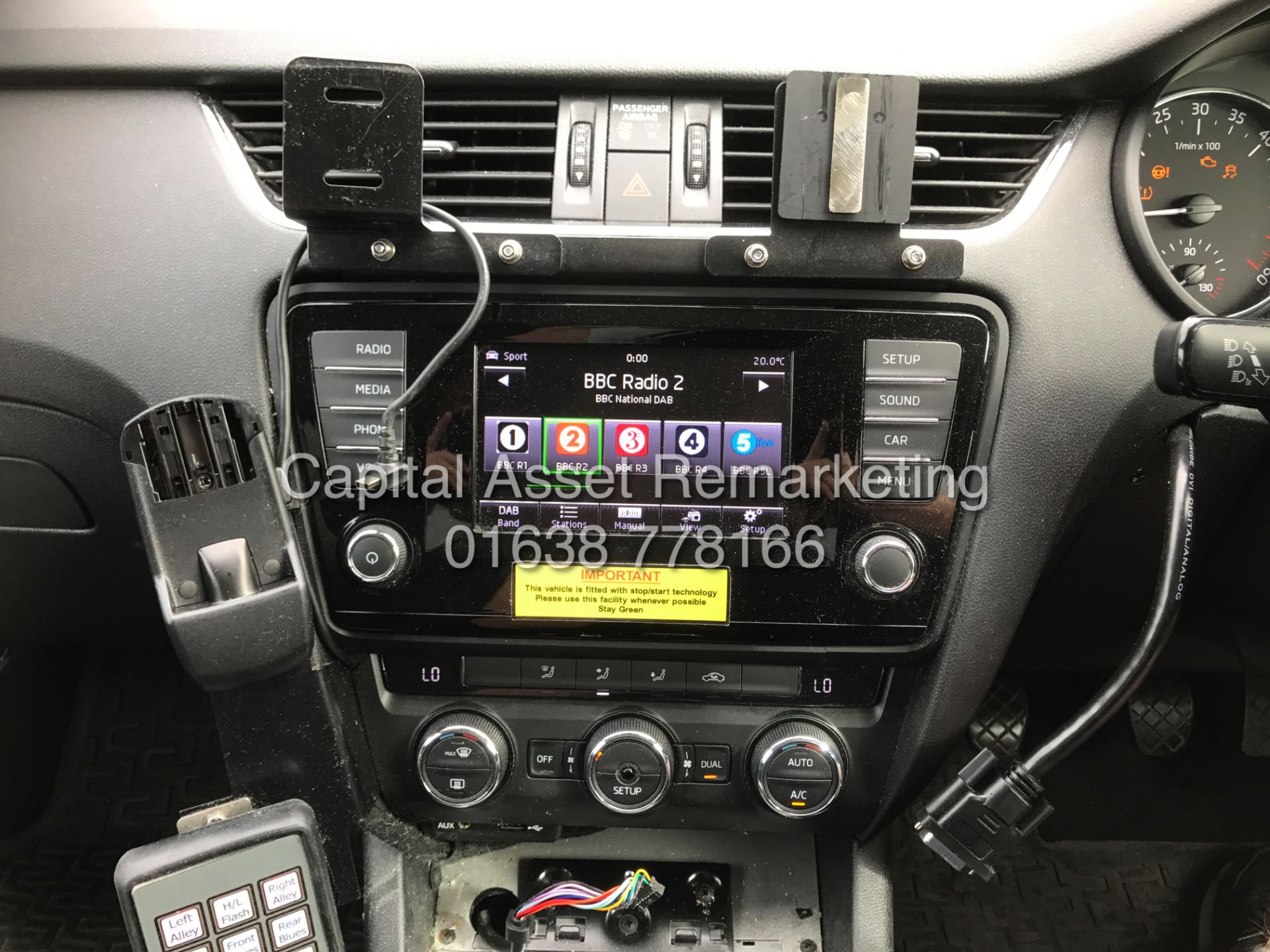 SKODA OCTAVIA 2.0TDI (150BHP - SE) ESTATE (AMBULANCE / PARAMEDIC CAR) 2014 MODEL -1 OWNER -LOW MILES - Image 19 of 27