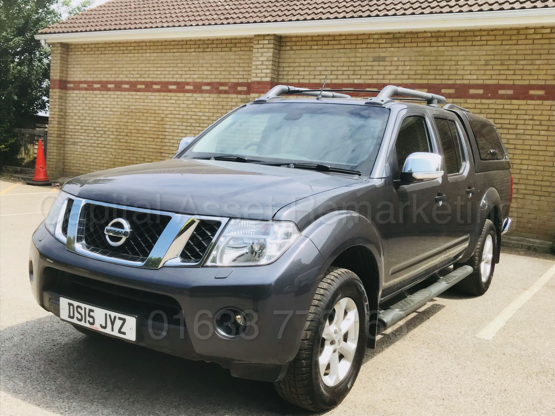 NISSAN NAVARA *TEKNA* D/CAB PICK-UP (2015) '2.5 DCI - 6 SPEED' (1 OWNER - FULL HISTORY) - Image 2 of 49