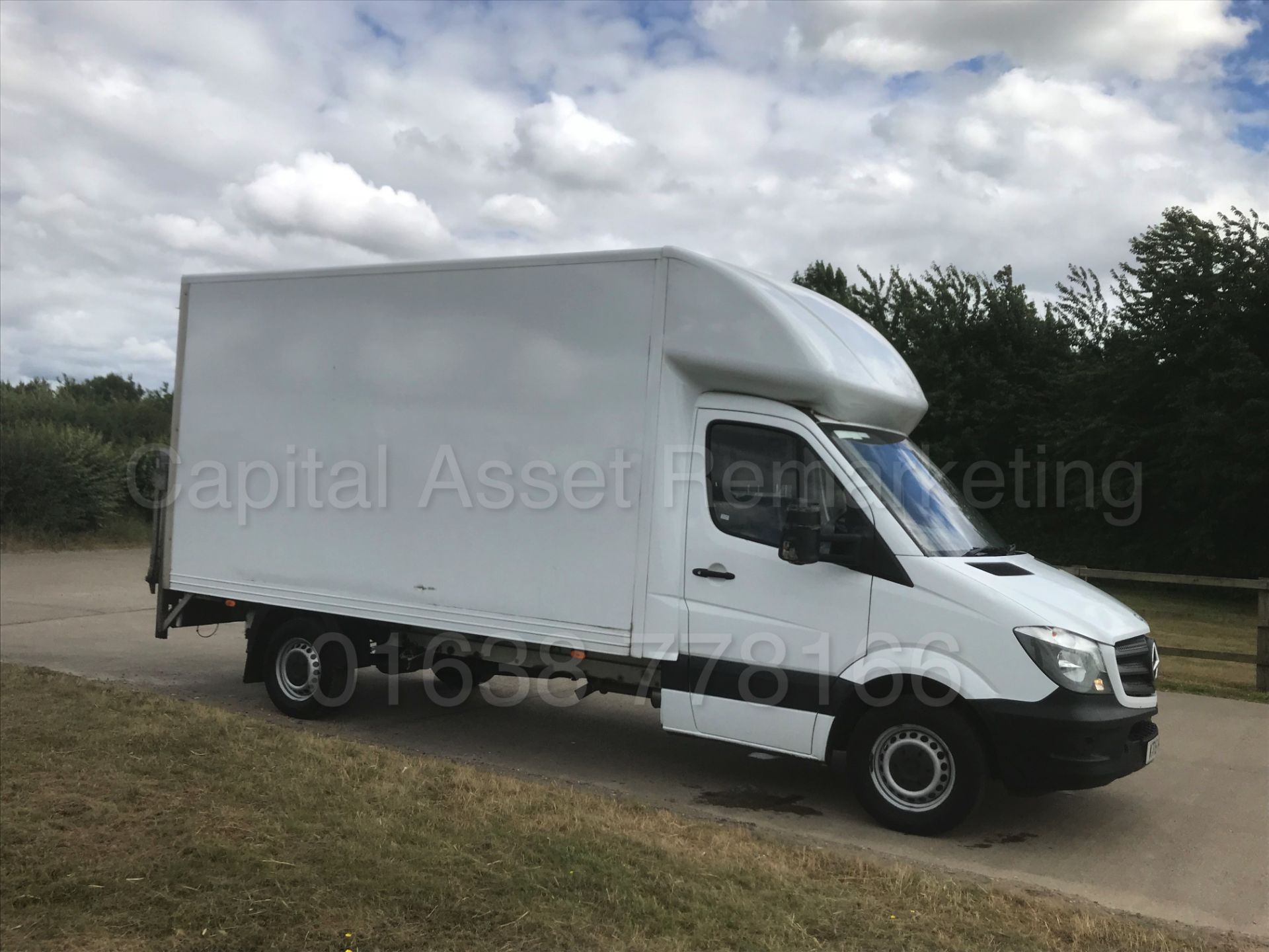 MERCEDES-BENZ SPRINTER 313 CDI 'LWB - LUTON / BOX VAN' (2015) '130 BHP - 6 SPEED' **TAIL LIFT** - Image 9 of 29