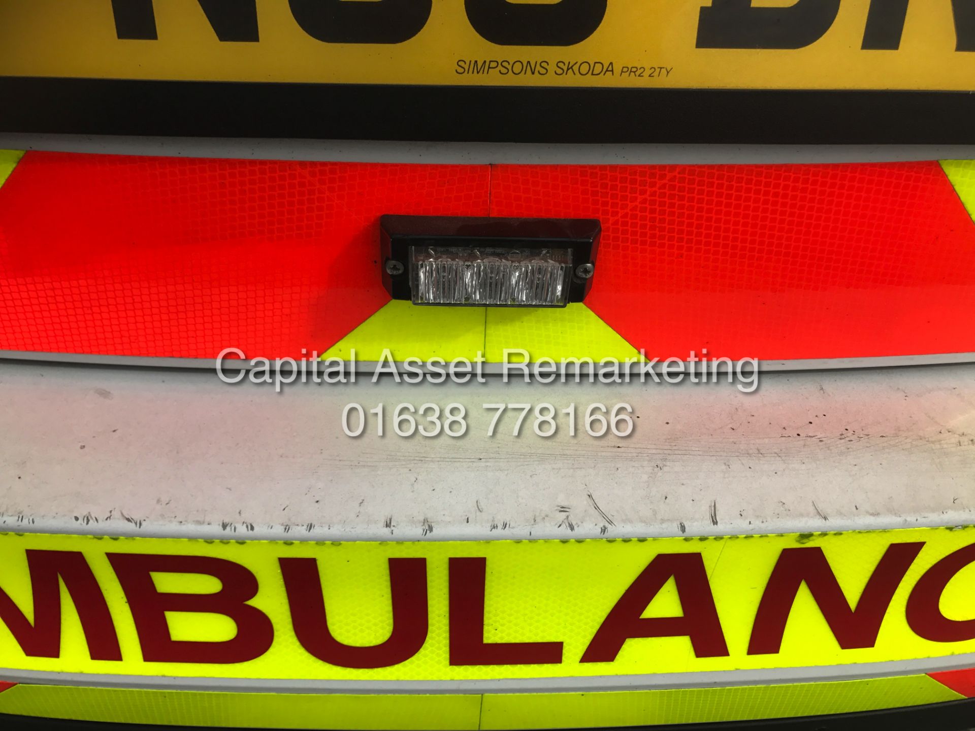 SKODA OCTAVIA 2.0TDI (150BHP - SE) ESTATE (AMBULANCE / PARAMEDIC CAR) 2014 MODEL -1 OWNER -LOW MILES - Image 13 of 27