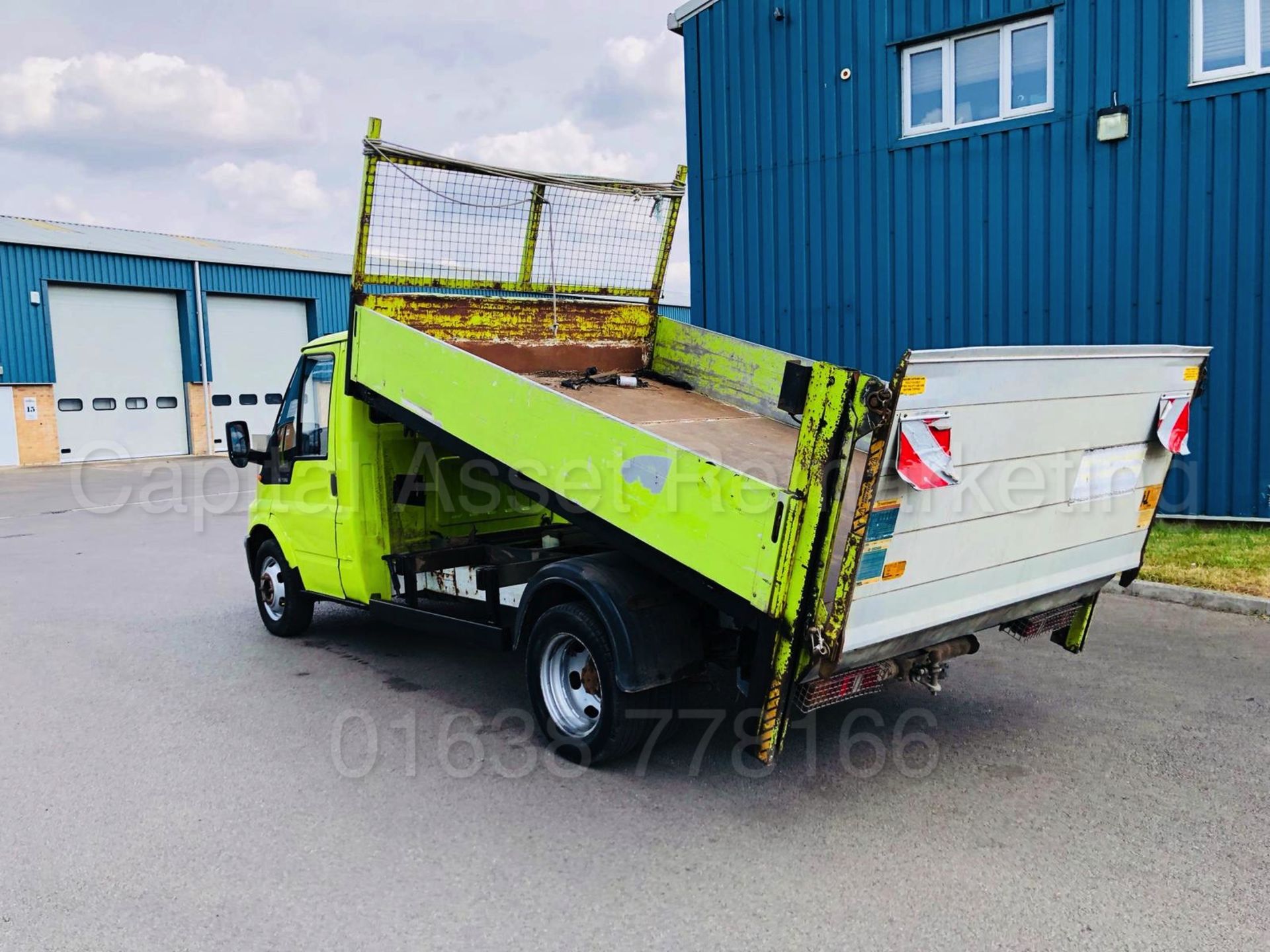 FORD TRANSIT 90 T350 'SINGLE CAB - TIPPER' (2005) '2.4 TDCI - 90 BHP - 5 SPEED' **LOW MILES** - Image 15 of 20