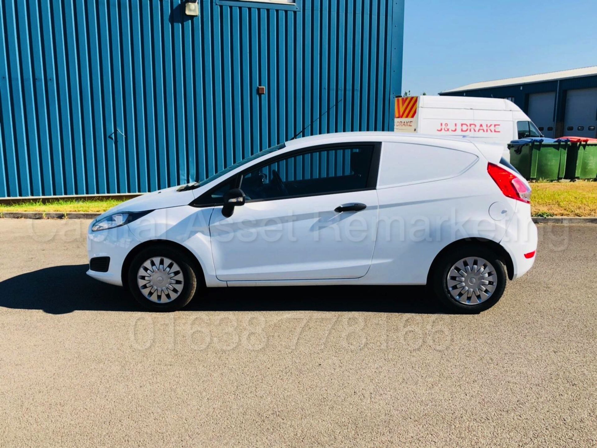 FORD FIESTA *TECH EDITION* 'LCV - PANEL VAN' (2013) 1.6 TDCI *ECONETIC* - STOP / START' - Image 18 of 32