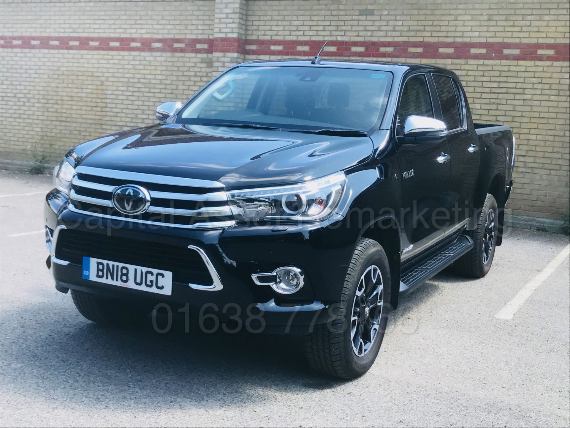 TOYOTA HILUX 'INVINCIBLE X' (2018) D/CAB PICK-UP 'D-4D - AUTO - LEATHER - SAT NAV' *STOP/START* - Image 5 of 59