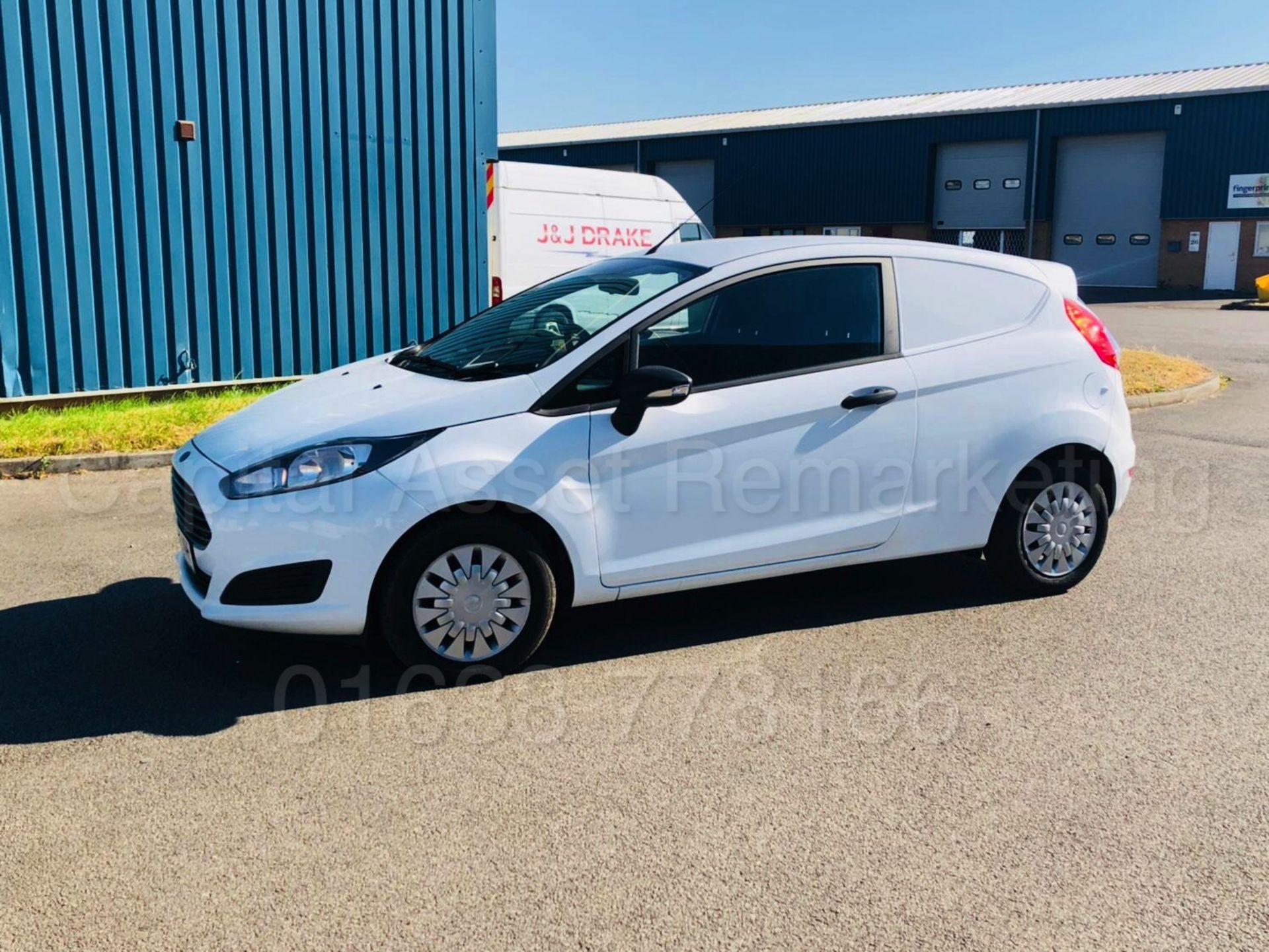 FORD FIESTA *TECH EDITION* 'LCV - PANEL VAN' (2013) 1.6 TDCI *ECONETIC* - STOP / START' - Image 17 of 32