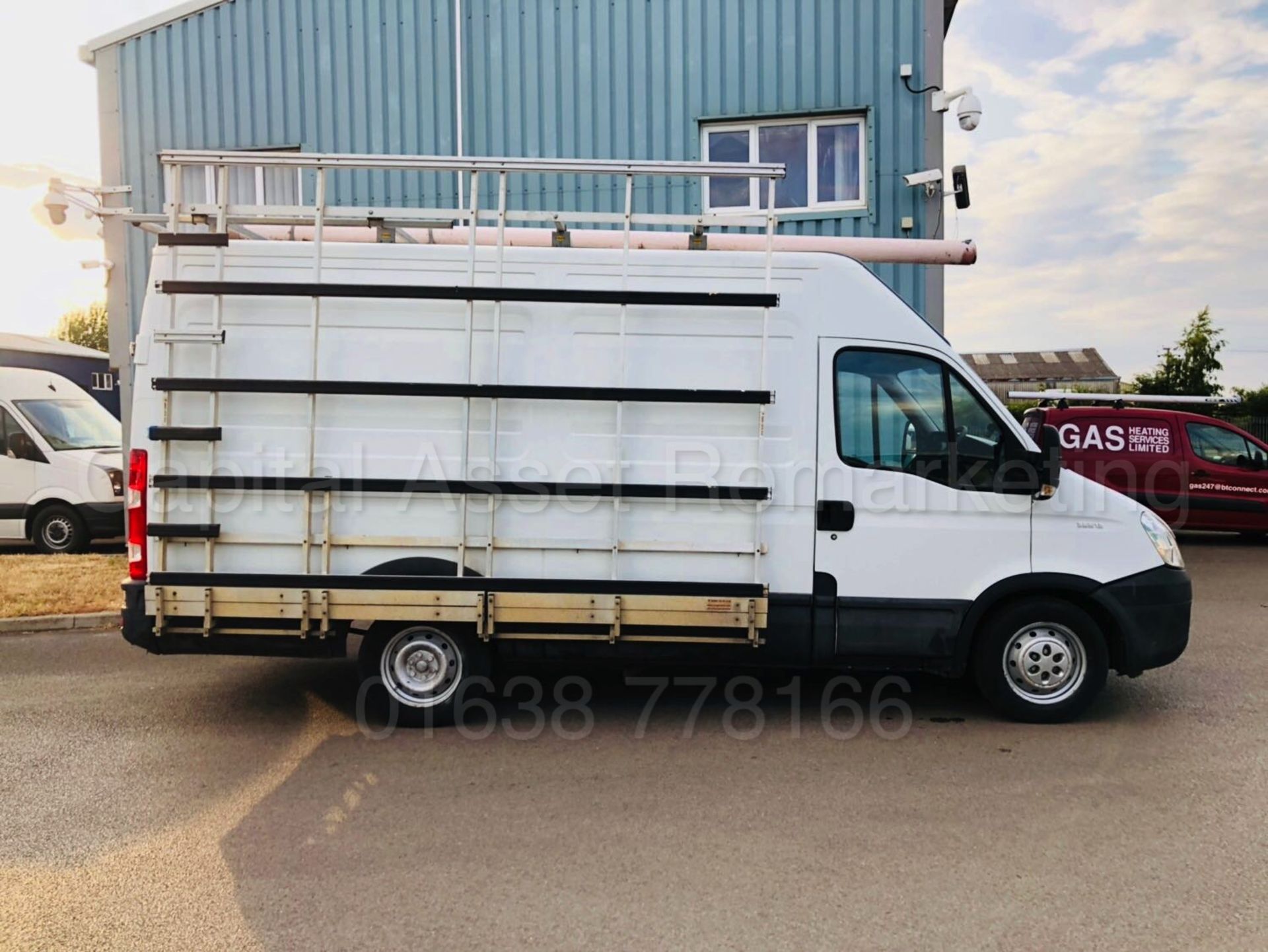 IVECO DAILY 35S11 'LCV - PANEL VAN' (2011 MODEL) '2.3 DIESEL - 127 BHP - 5 SPEED' - Image 8 of 24