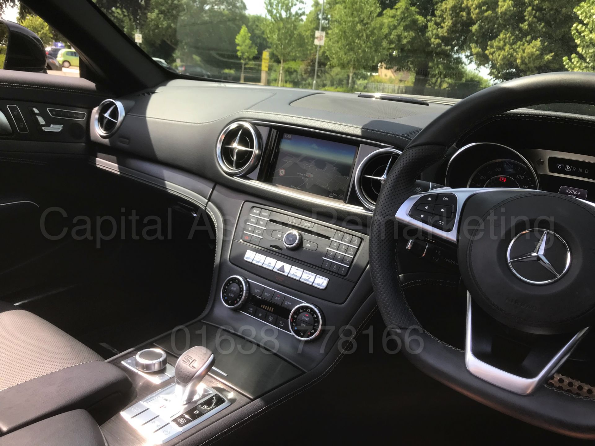 MERCEDES-BENZ SL 400 'AMG EDITION' (2018 MODEL) '3.0 V6 - 367 BHP - 9 SPEED AUTO' **MASSIVE SPEC** - Image 57 of 75