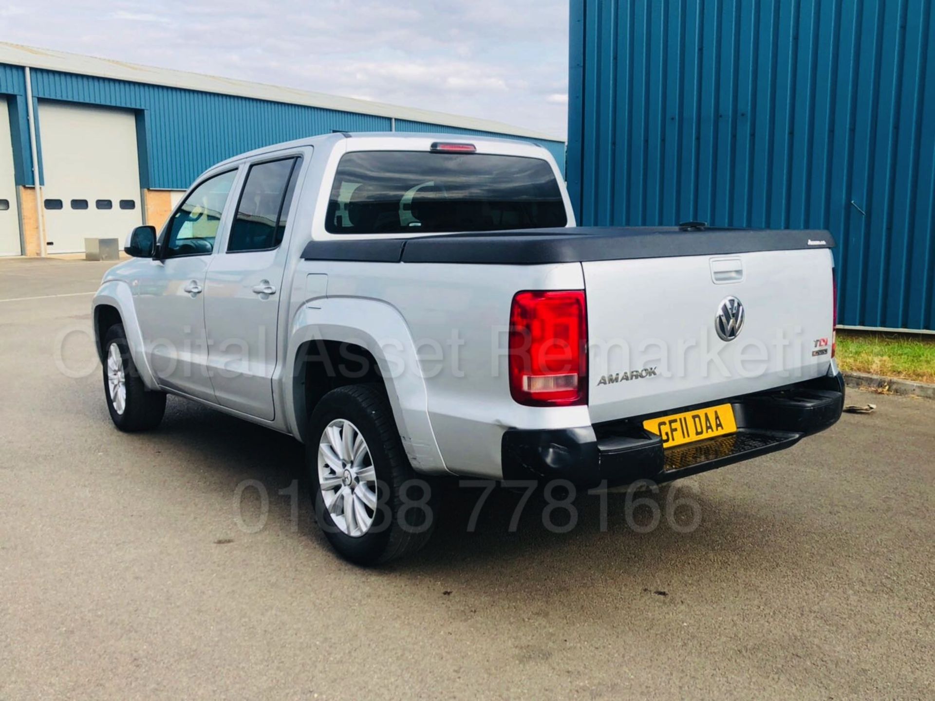 VOLKSWAGEN AMAROK **TREND-LINE** D/CAB PICK-UP (2011) '2.0 TDI - 163 BHP - 6 SPEED' *4 MOTION* - Image 8 of 33