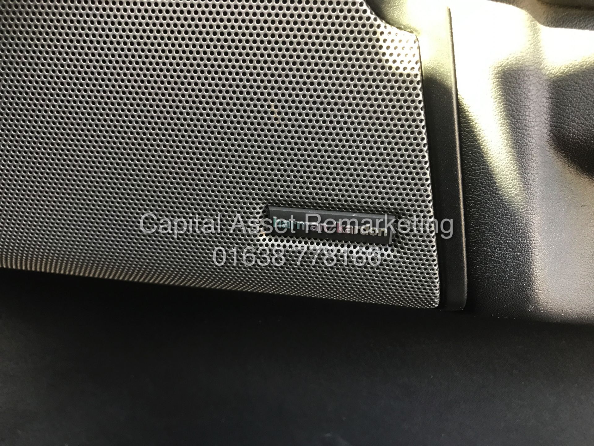 ON SALE LAND ROVER DISCOVERY 4 "3.0SDV6 - AUTO"COMMERCIAL (2014 MODEL) HUGE SPEC - SAT NAV -LEATHER - Image 29 of 31