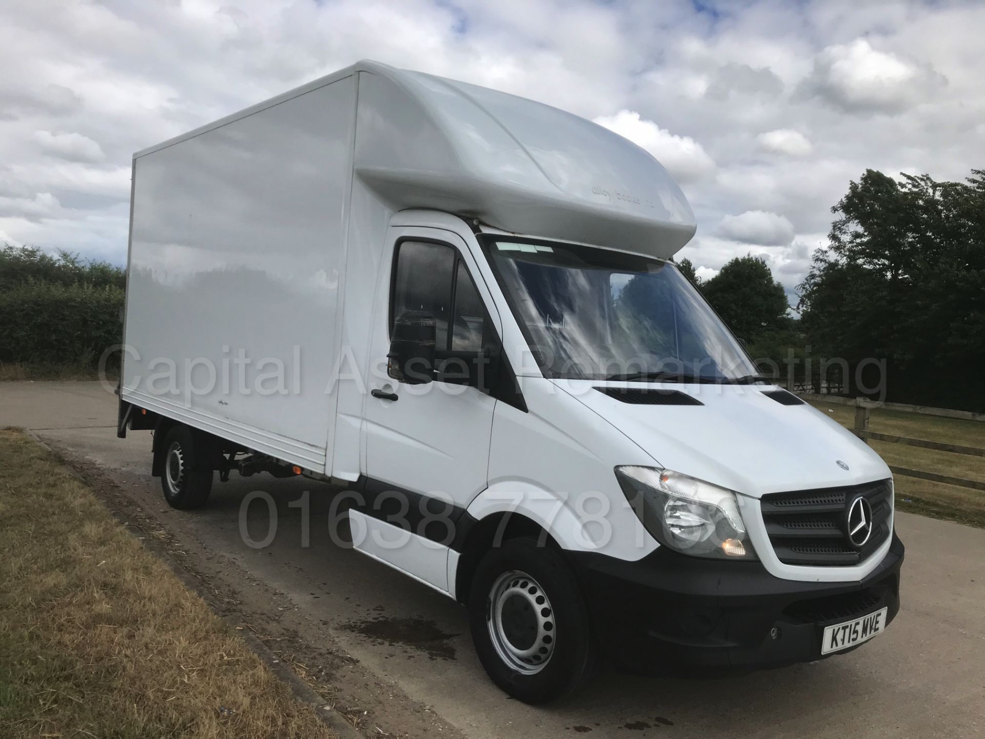 MERCEDES-BENZ SPRINTER 313 CDI 'LWB - LUTON / BOX VAN' (2015) '130 BHP - 6 SPEED' **TAIL LIFT** - Image 2 of 29