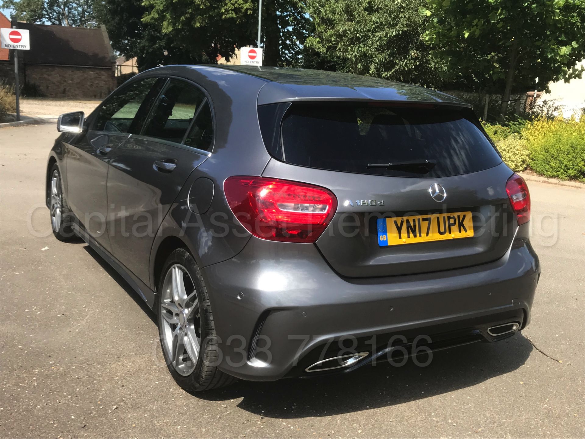 (On Sale) MERCEDES-BENZ A180D *AMG LINE -EXECUTIVE* 5 DOOR (2017) 'AUTO-LEATHER-SAT NAV' *HUGE SPEC* - Image 6 of 47