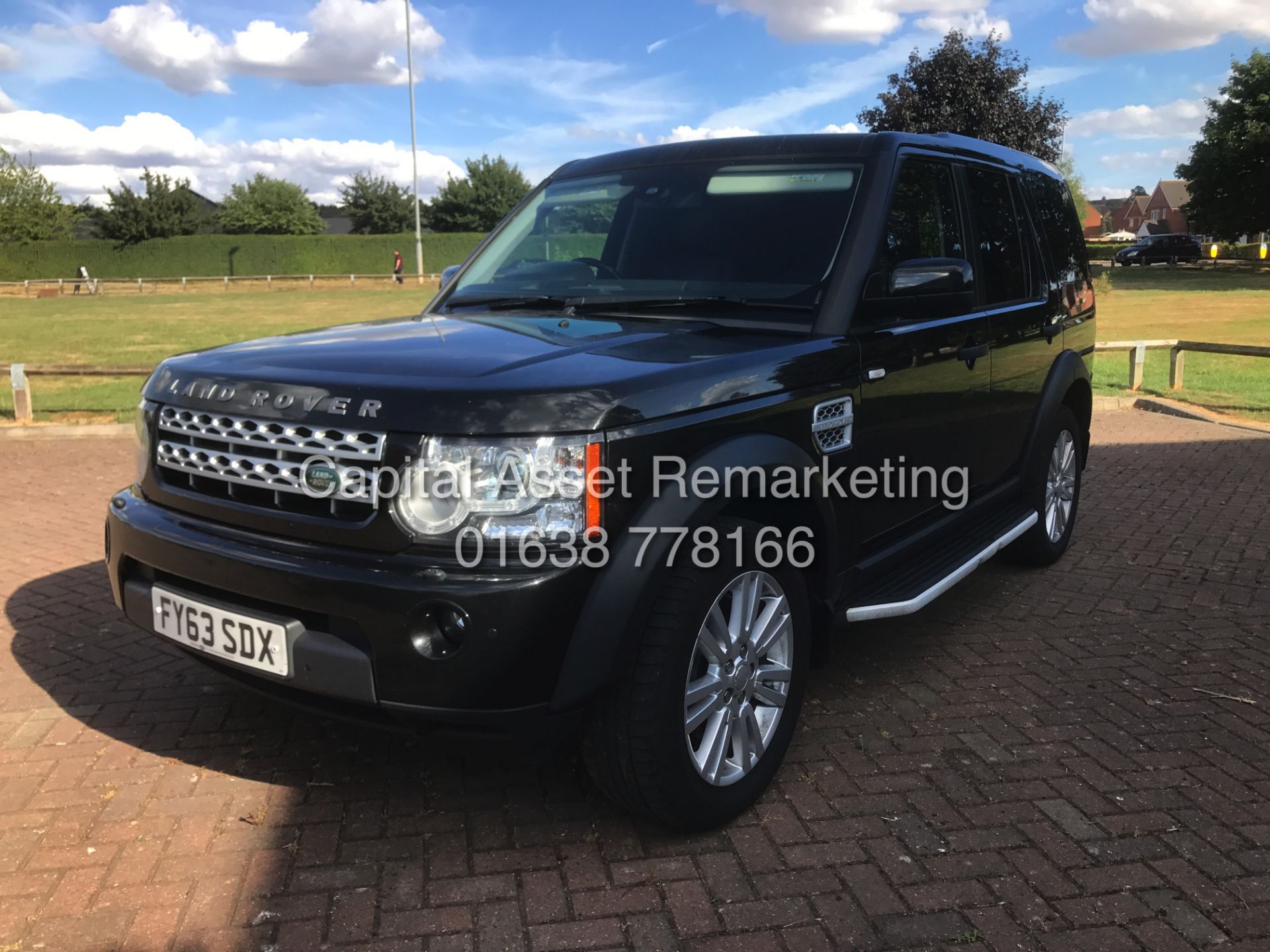 ON SALE LAND ROVER DISCOVERY 4 "3.0SDV6 - AUTO"COMMERCIAL (2014 MODEL) HUGE SPEC - SAT NAV -LEATHER - Image 5 of 31