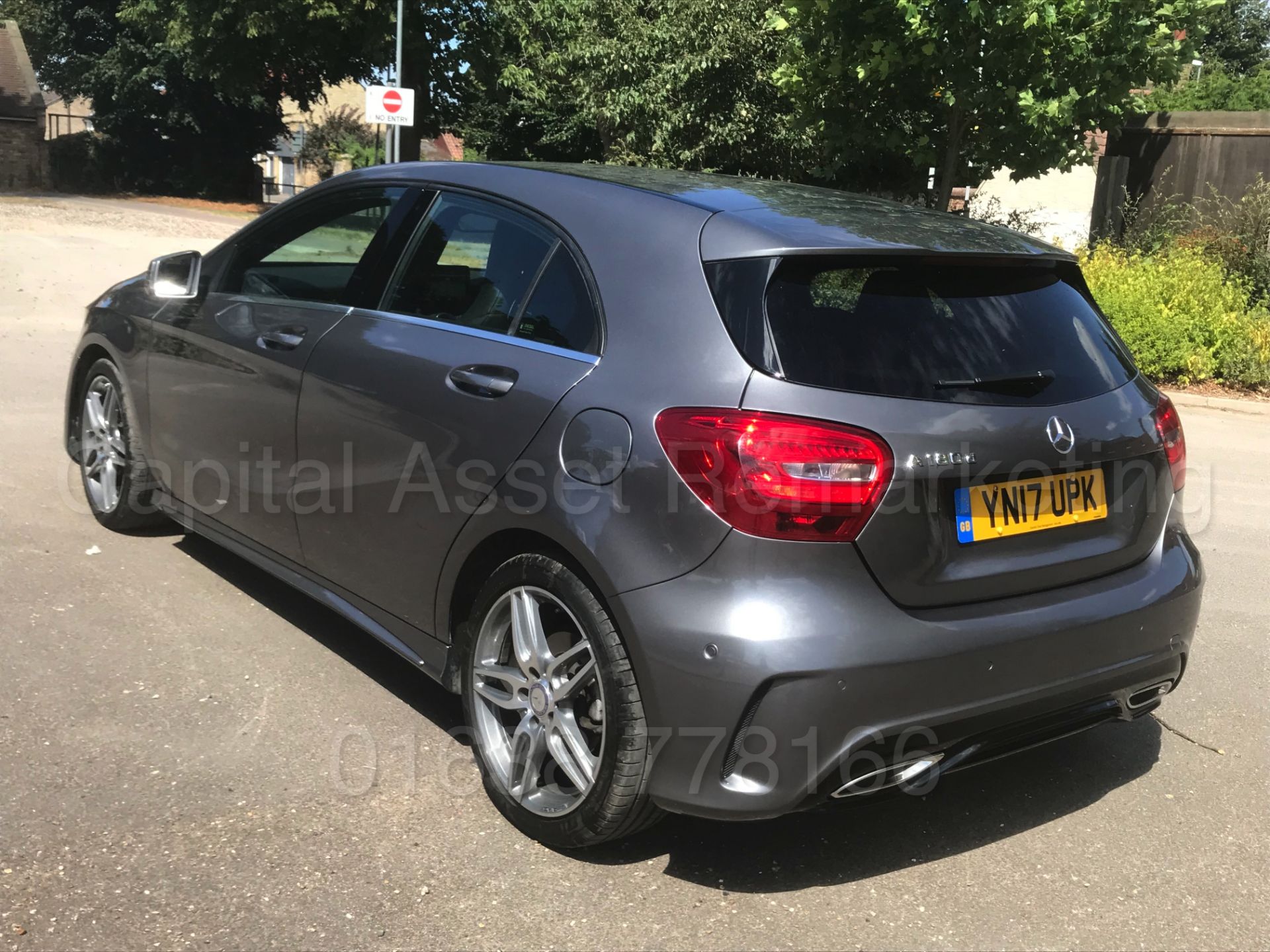 (On Sale) MERCEDES-BENZ A180D *AMG LINE -EXECUTIVE* 5 DOOR (2017) 'AUTO-LEATHER-SAT NAV' *HUGE SPEC* - Image 5 of 47