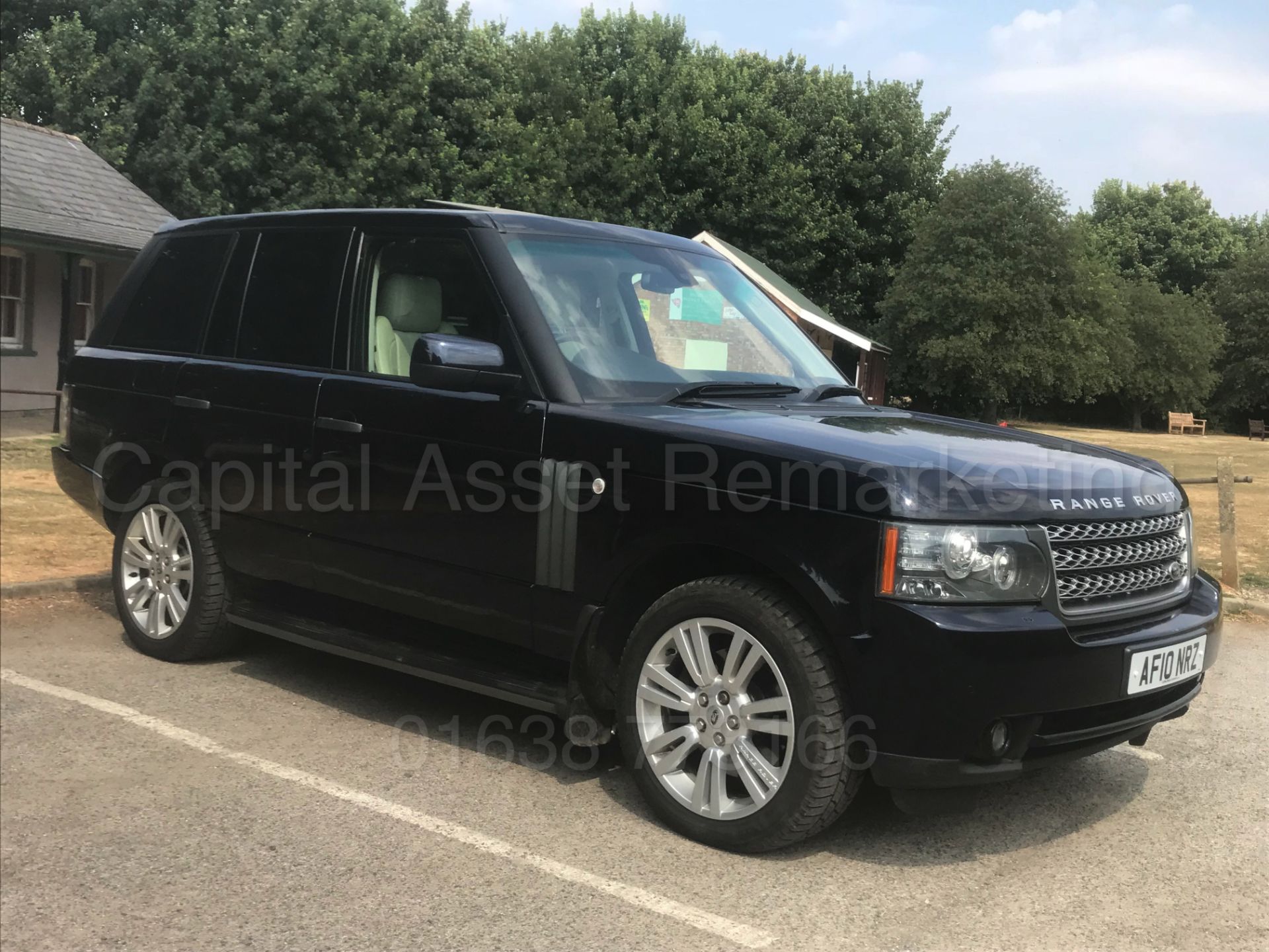 RANGE ROVER VOGUE **SE EDITION** (2010 - FACELIFT EDITION) 'TDV8 - 268 BHP - AUTO' **FULLY LOADED**