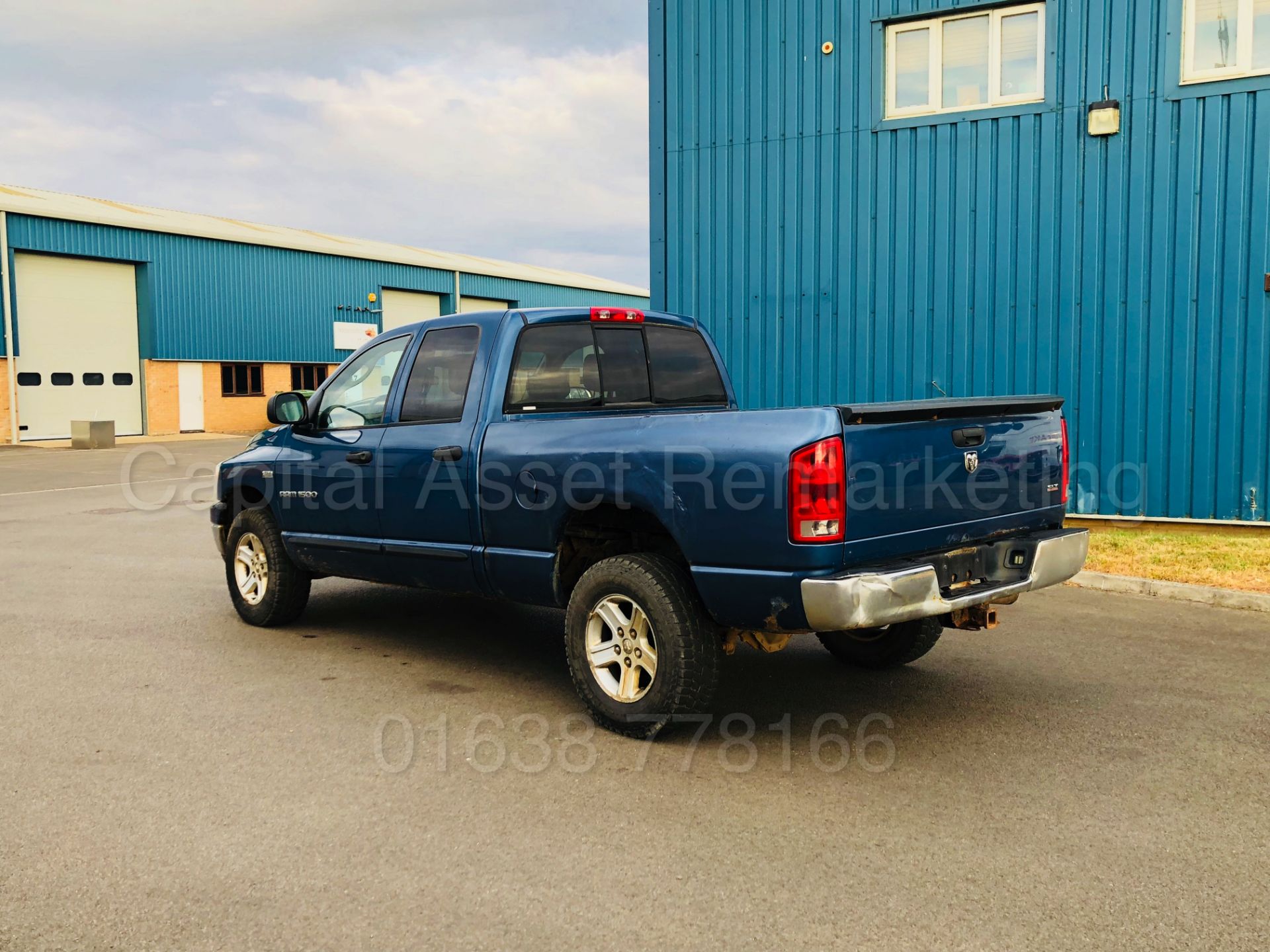 DODGE RAM SLT 5.7 HEMI 2008 MODEL-DOUBLE CAB**4X4**AIR CON**6 SEATS**AUTOMATIC* - Image 10 of 35