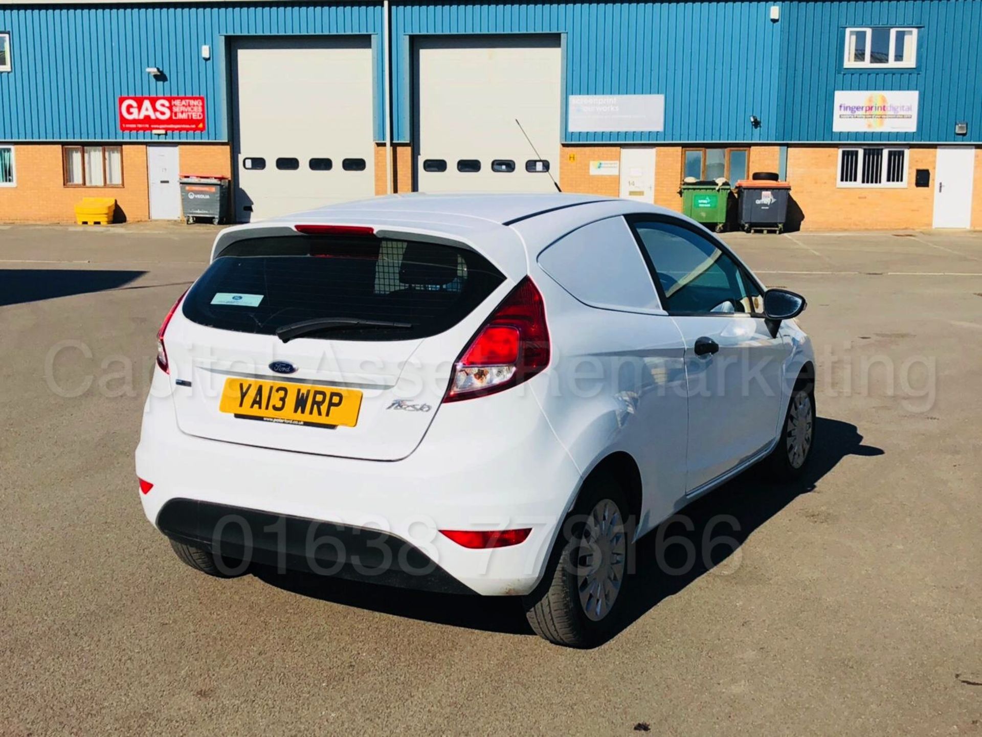 FORD FIESTA *TECH EDITION* 'LCV - PANEL VAN' (2013) 1.6 TDCI *ECONETIC* - STOP / START' - Image 10 of 32