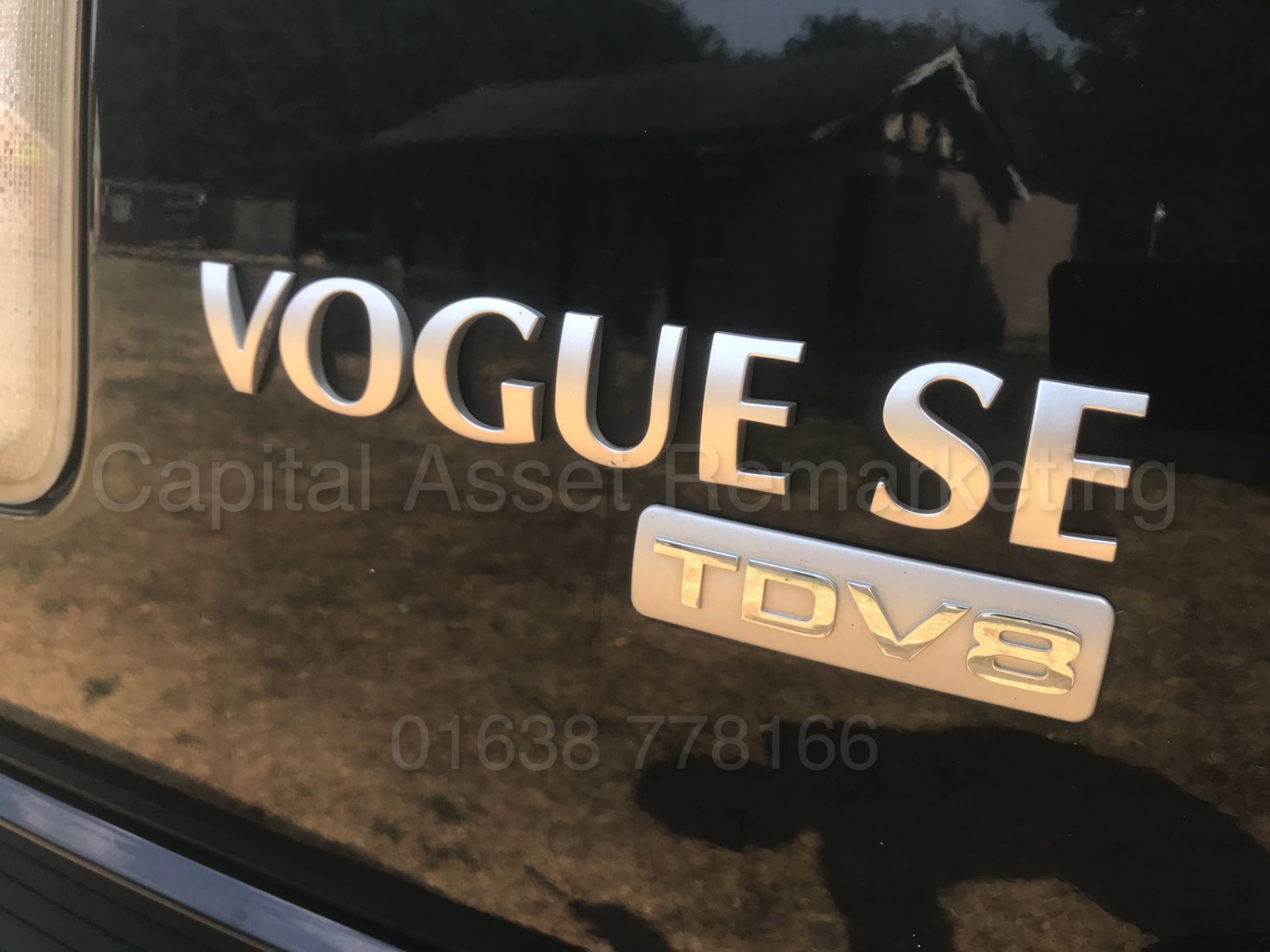 RANGE ROVER VOGUE **SE EDITION** (2010 - FACELIFT EDITION) 'TDV8 - 268 BHP - AUTO' **FULLY LOADED** - Image 35 of 62