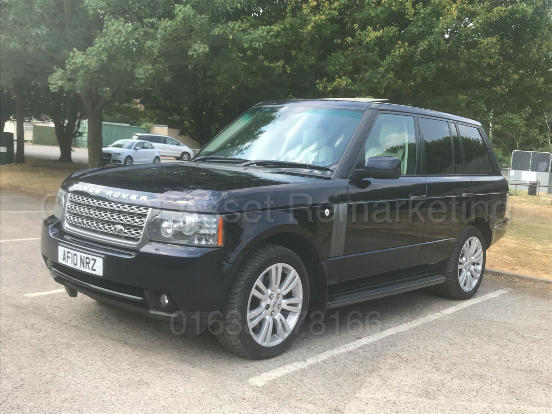 RANGE ROVER VOGUE **SE EDITION** (2010 - FACELIFT EDITION) 'TDV8 - 268 BHP - AUTO' **FULLY LOADED** - Image 5 of 62