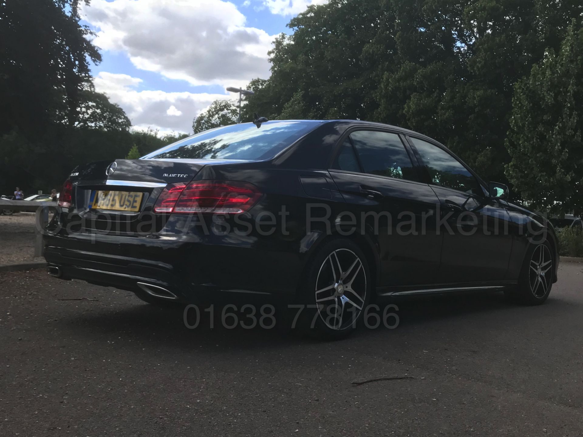 MERCEDES-BENZ E220D *AMG - NIGHT EDITION* SALOON (2016) '7G AUTO - LEATHER - SAT NAV' *LOW MILES* - Image 7 of 43