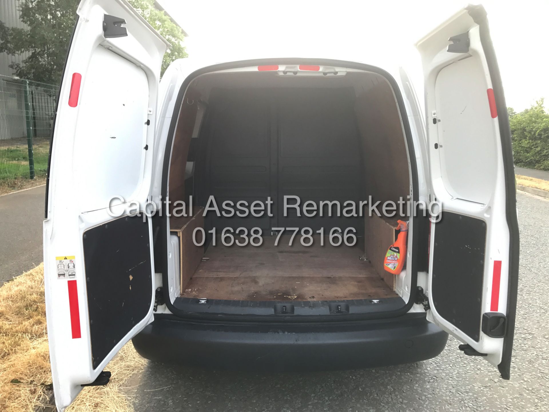 VOLKSWAGEN CADDY C20 1.6TDI "102BHP" 1 OWNER (2015 MODEL) AIR CON - ELEC PACK - SIDE LOADING DOOR - Image 18 of 18