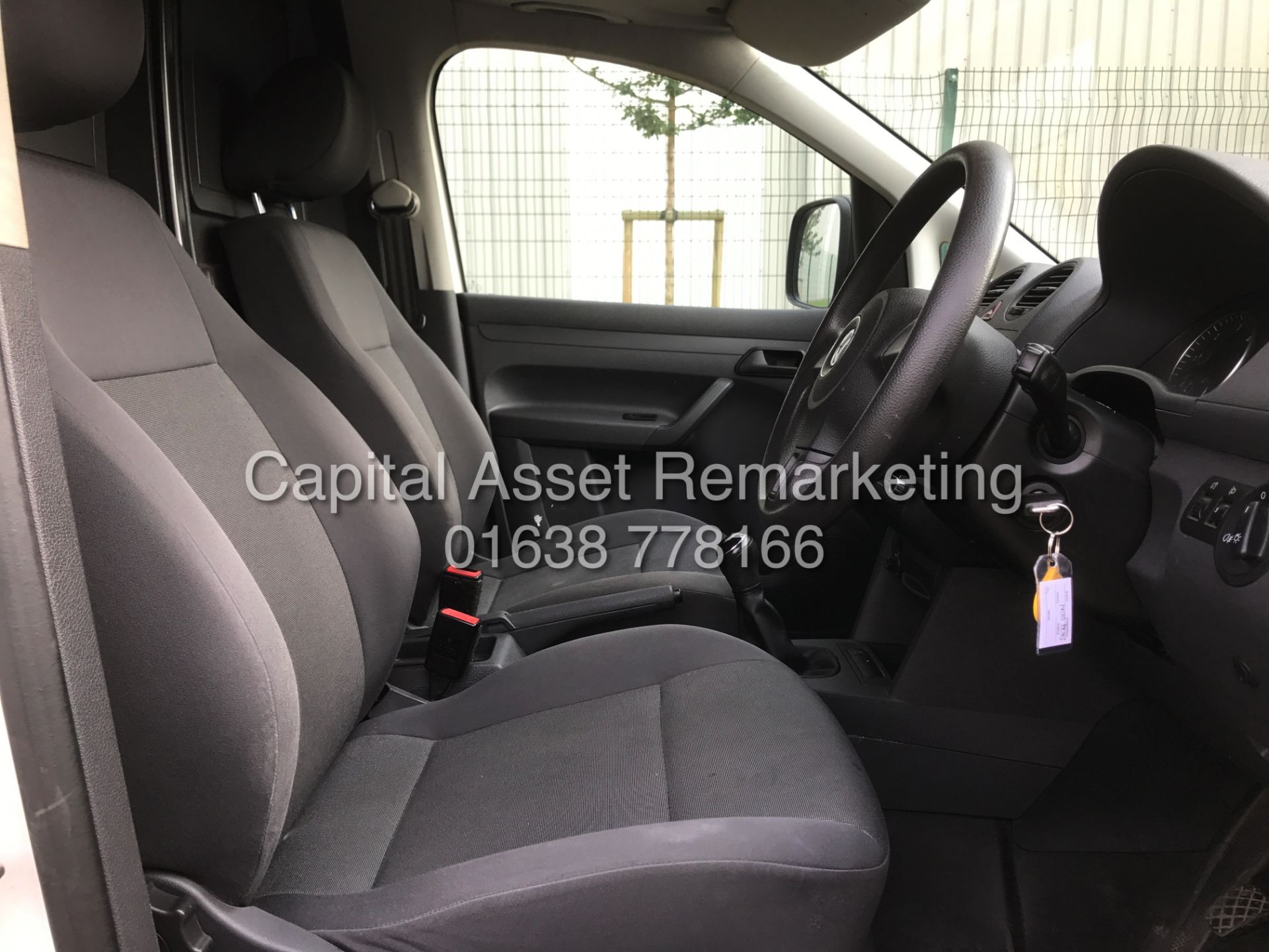 VOLKSWAGEN CADDY C20 1.6TDI "102BHP" 1 OWNER (2015 MODEL) AIR CON - ELEC PACK - SIDE LOADING DOOR - Image 11 of 18